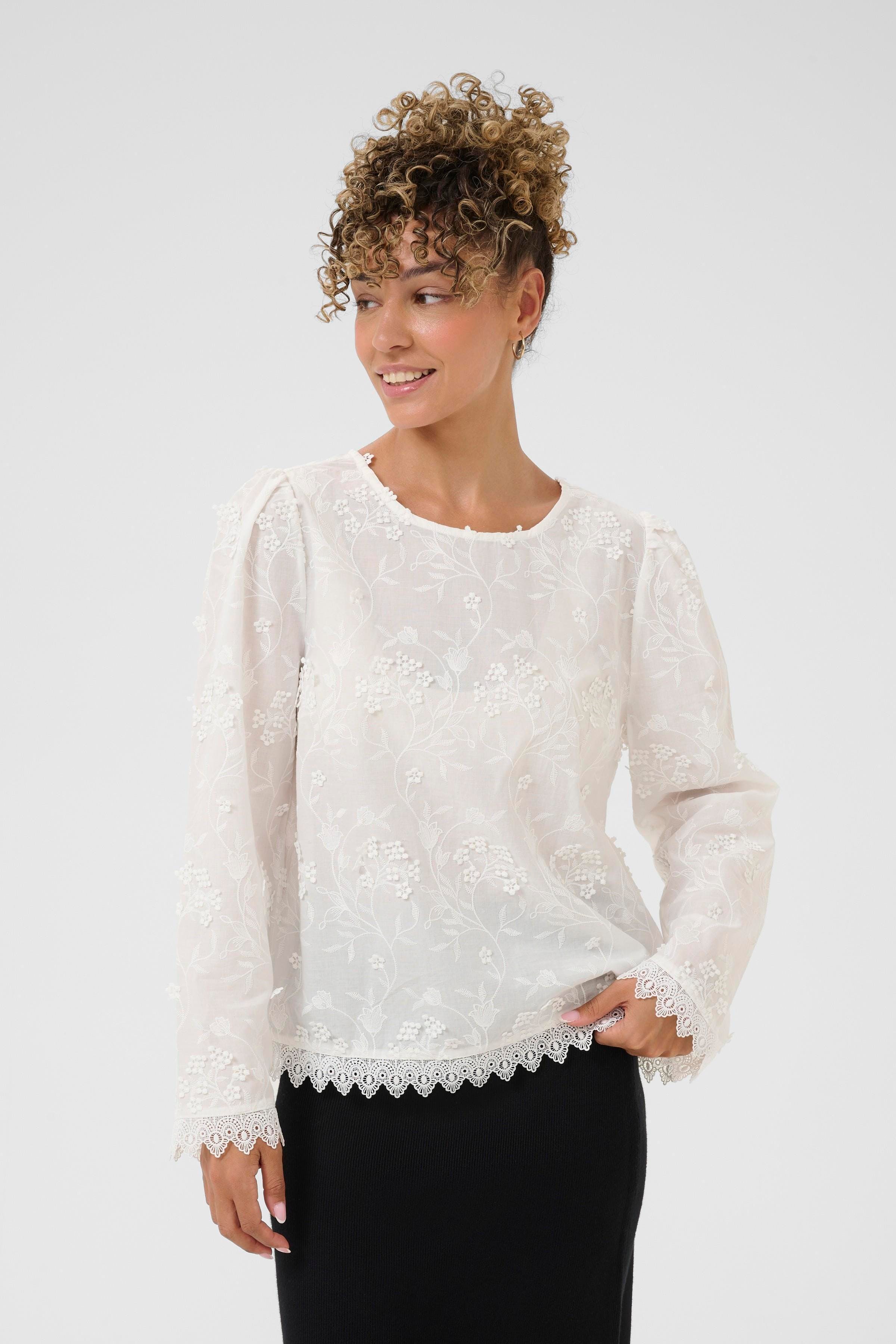 CRHilda Bluse LOOKBOOK FRONT 10614155-110602