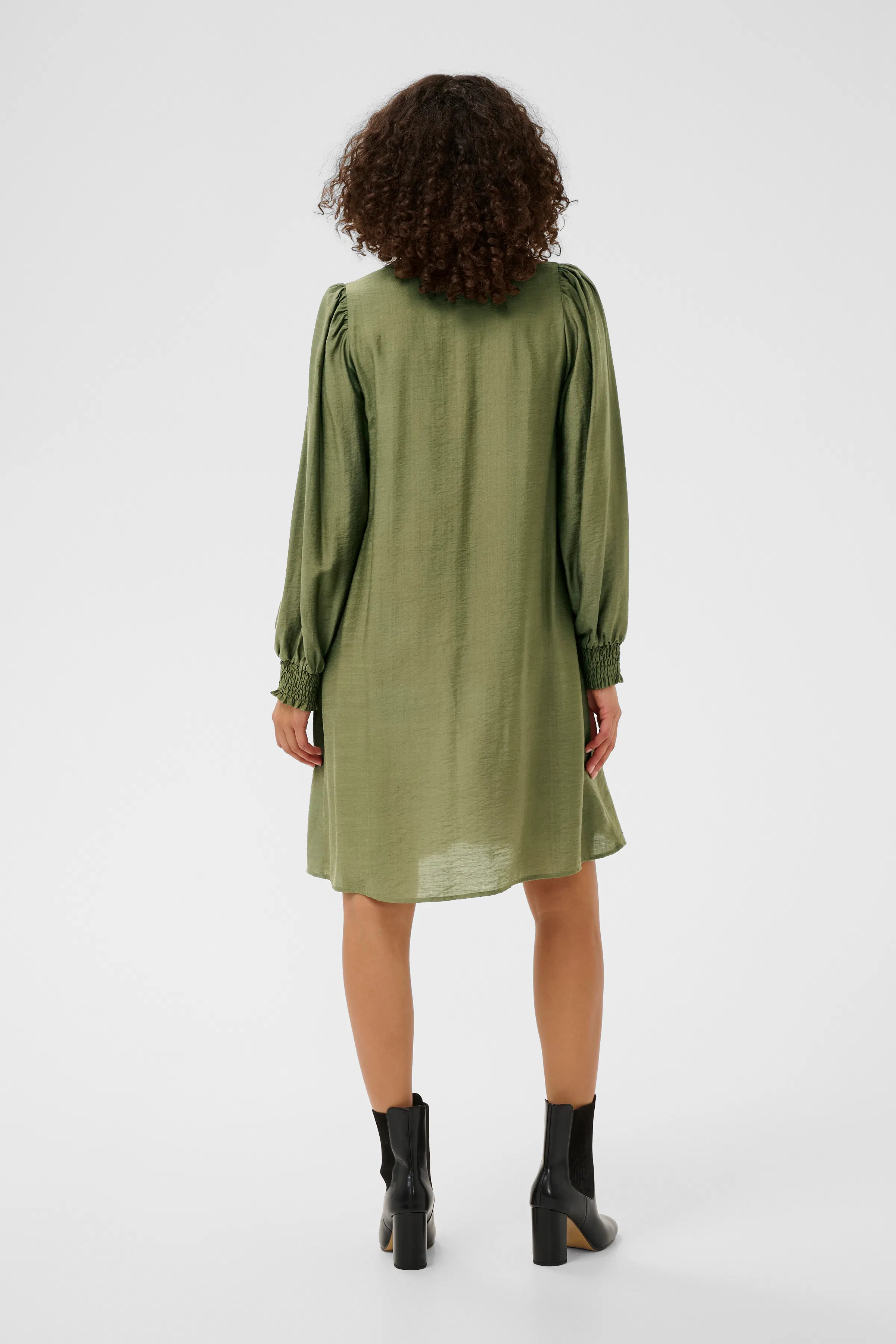 KAlufia Kjole LOOKBOOK BACK 10511105-170517