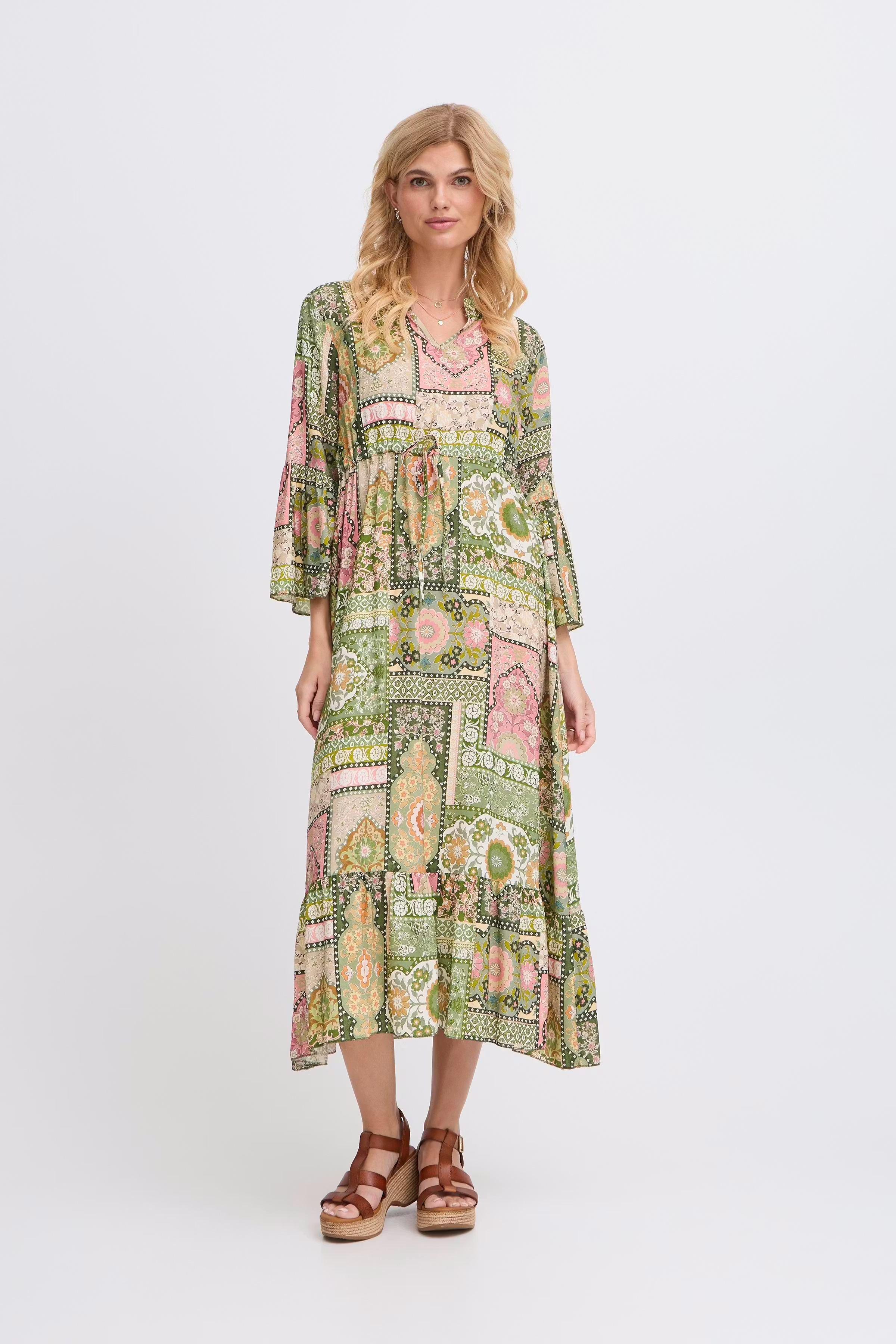 SBGITI Kjole LOOKBOOK FRONT 22101034-180515