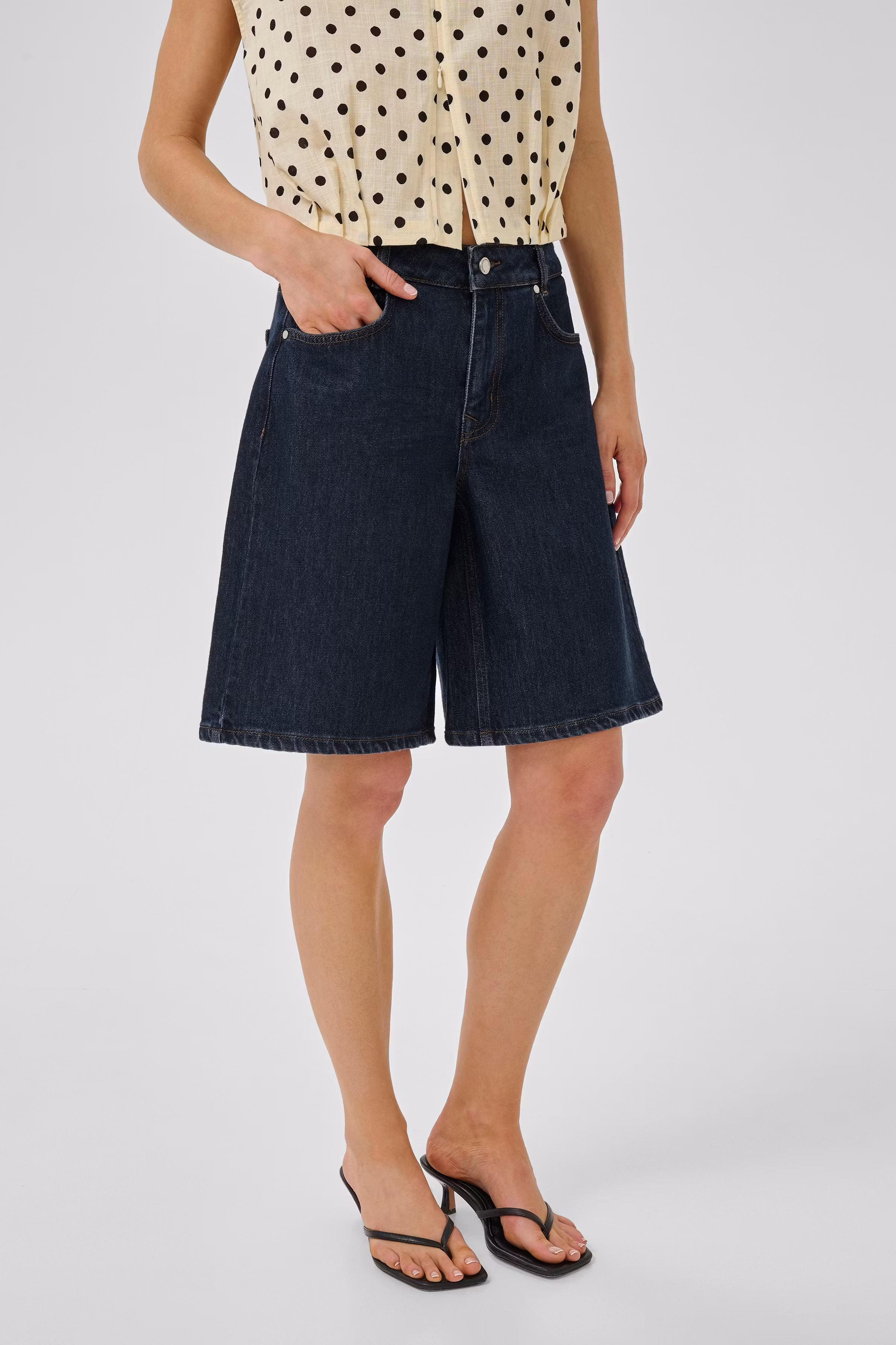MWZita Denimshorts LOOKBOOK FRONT 10705565-100067