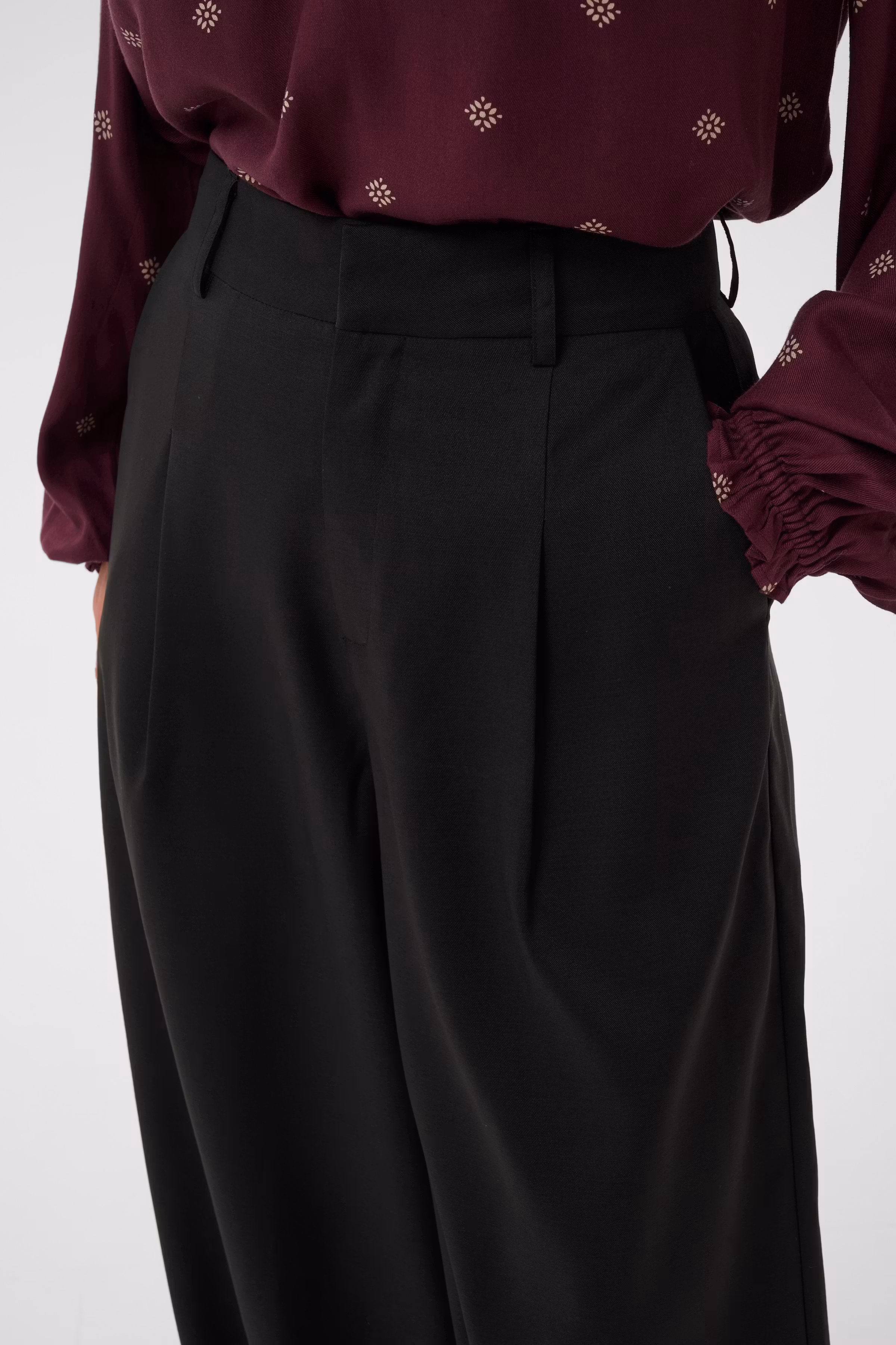 BPelisa Trousers LOOKBOOK DETAIL 40200212-100121