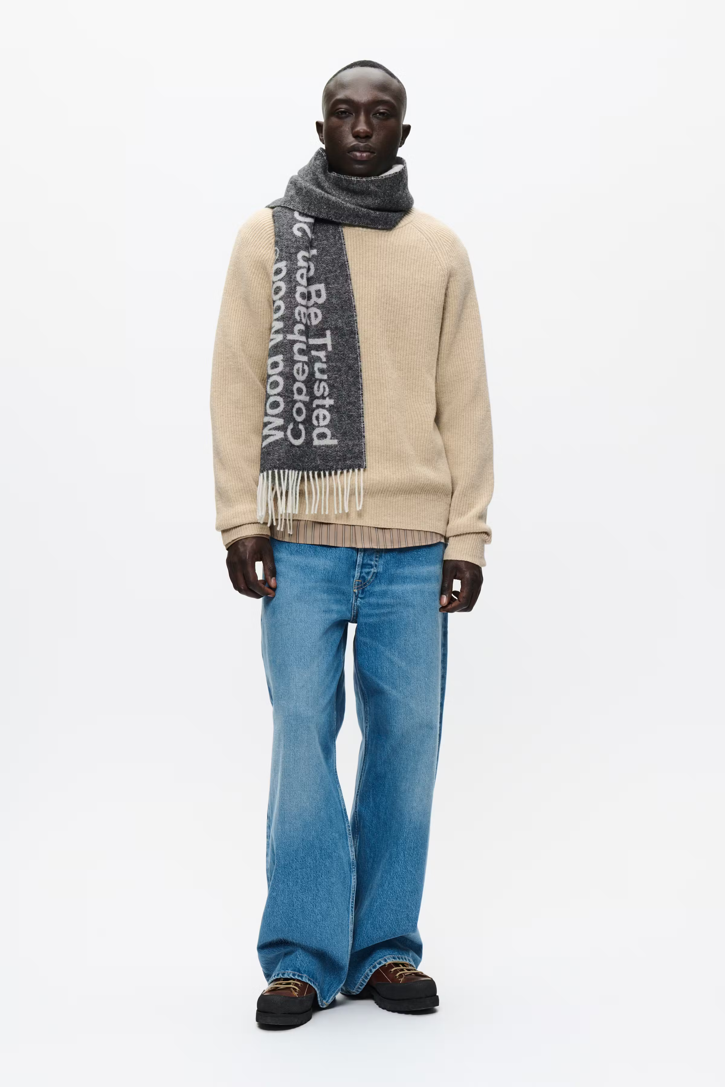 WWCody Scarf LOOKBOOK FRONT 30251806-190203