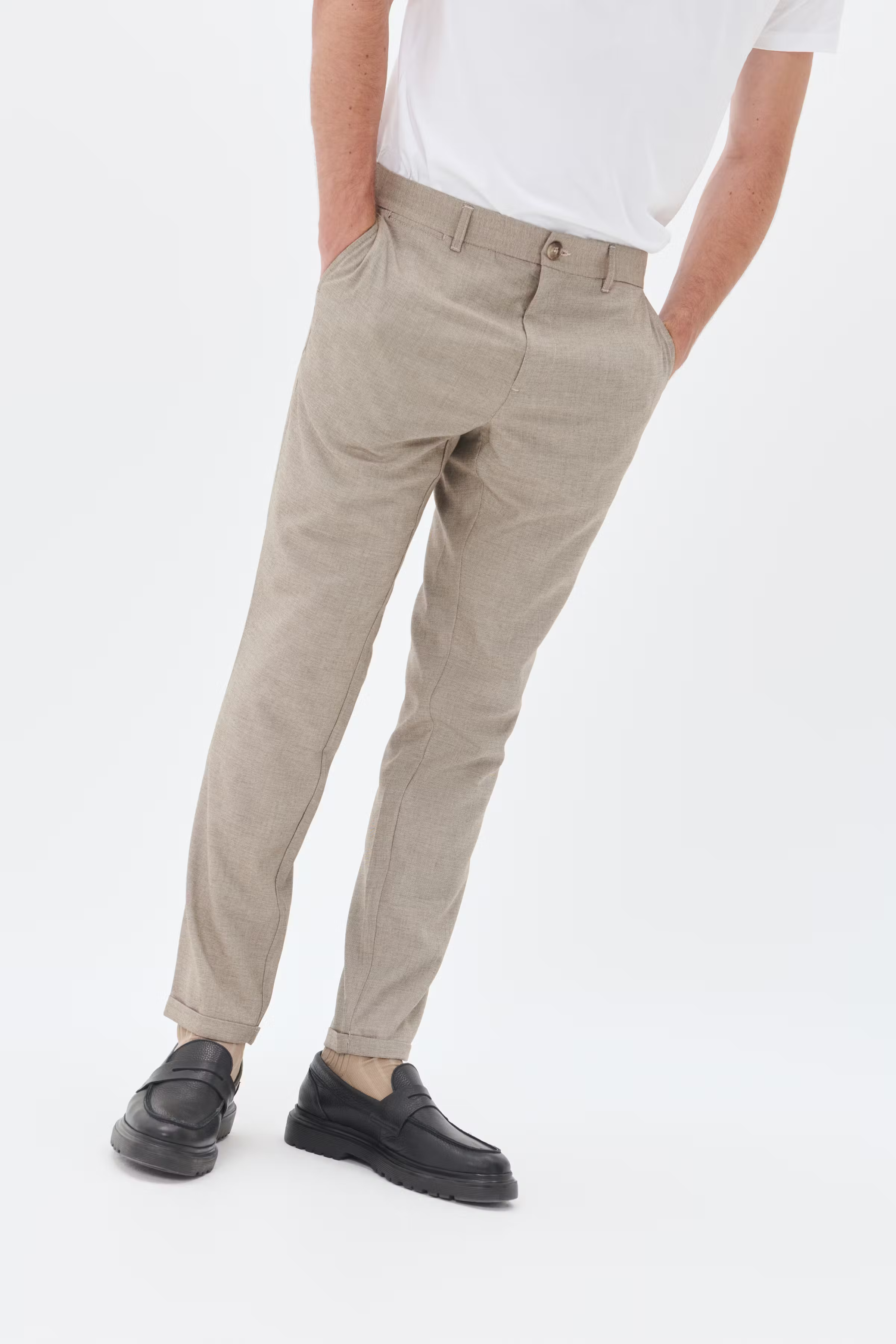 MAliam Bukser LOCATION NONE 30207402-1711081