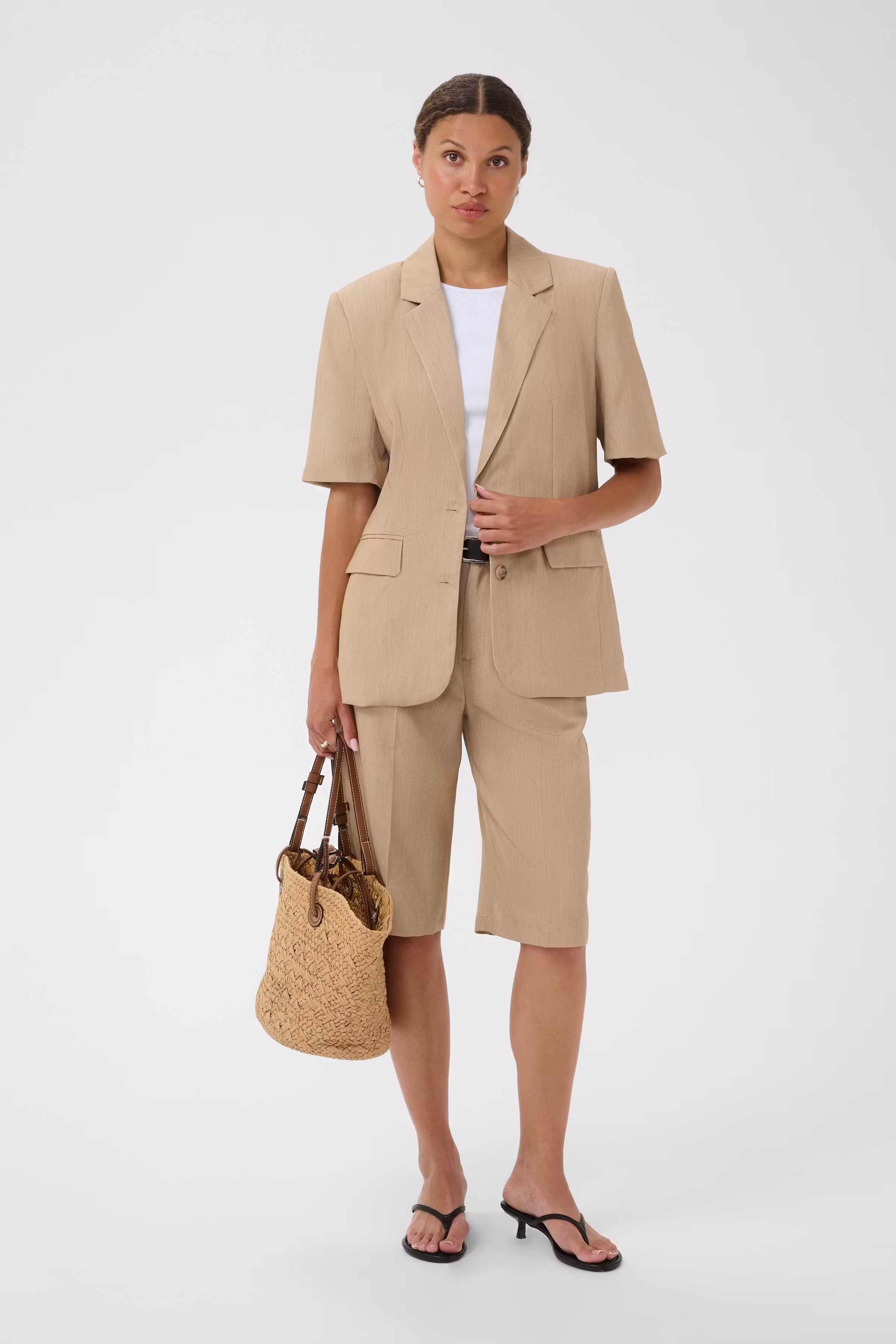 KAjulie Blazer LOOKBOOK FRONT 10513130-1000760
