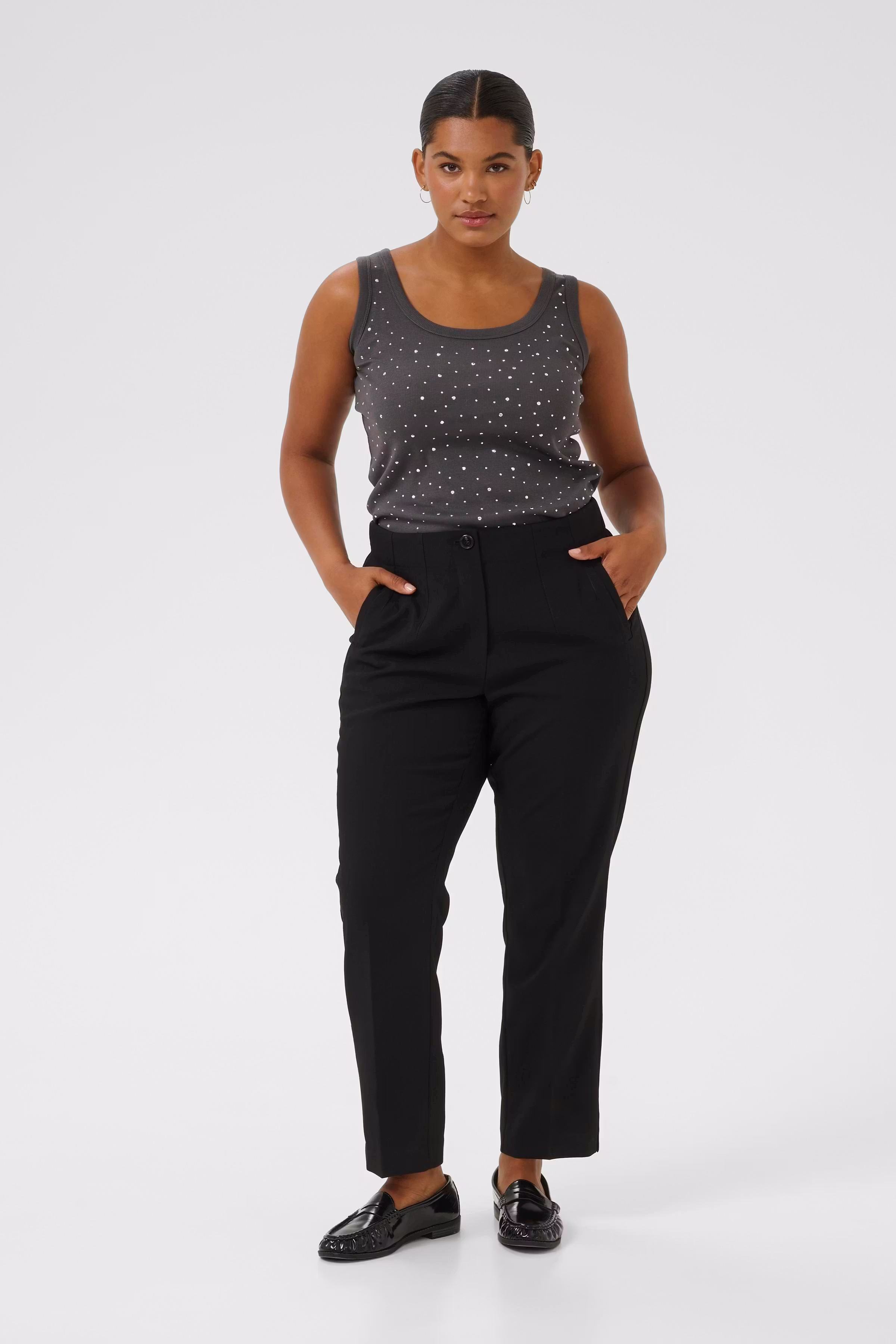KCelia Trousers LOOKBOOK FRONT 10583634-100121