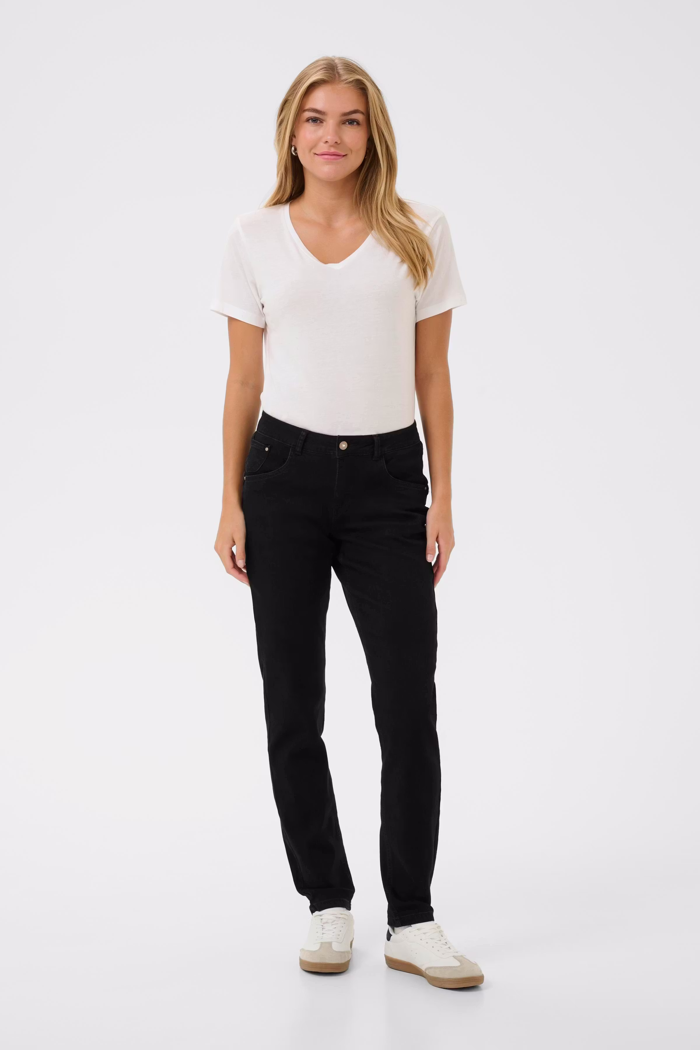 CRLone Jeans LOOKBOOK FRONT 10609566-101402