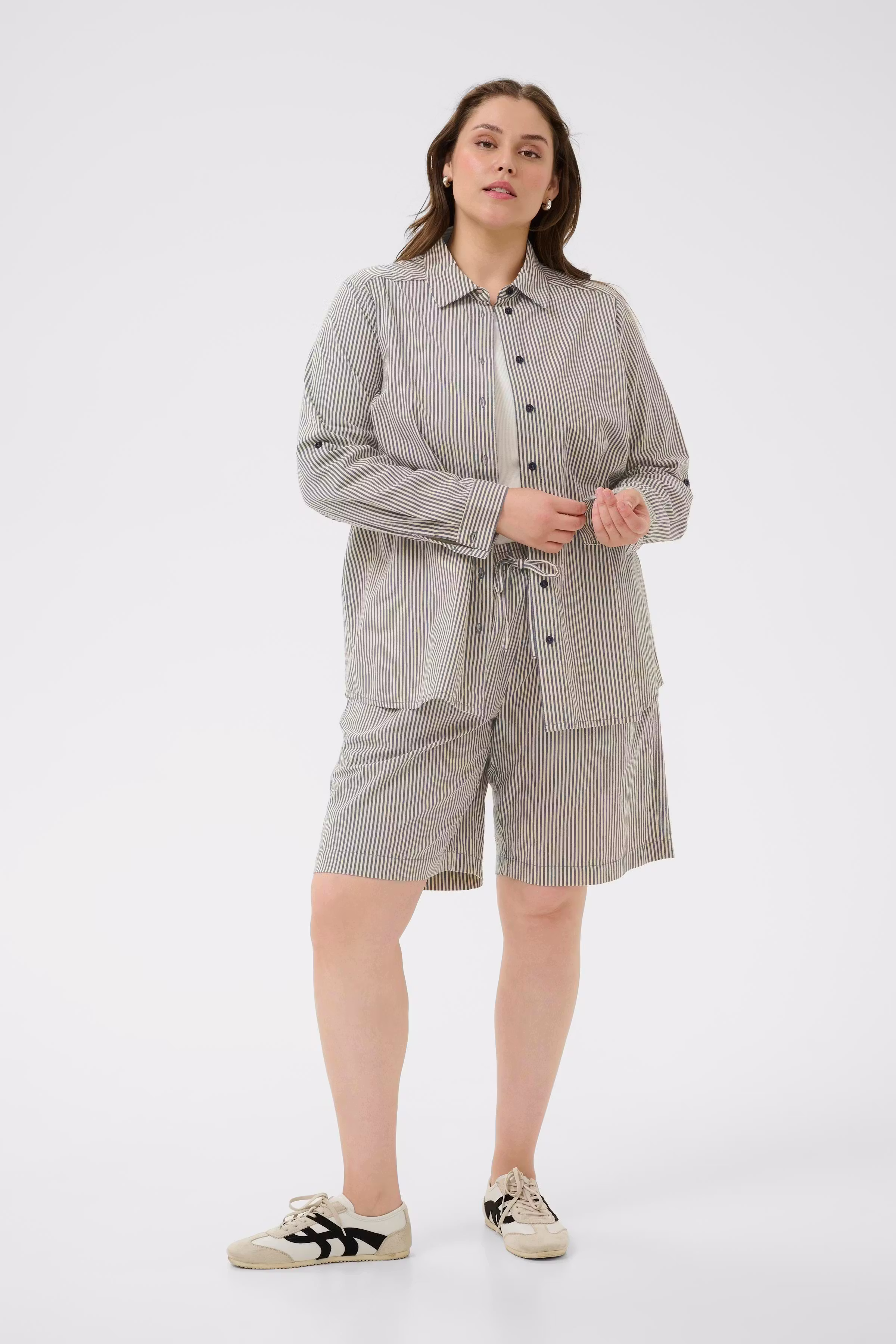 KCnana Skjorta LOOKBOOK FRONT 10583310-106298