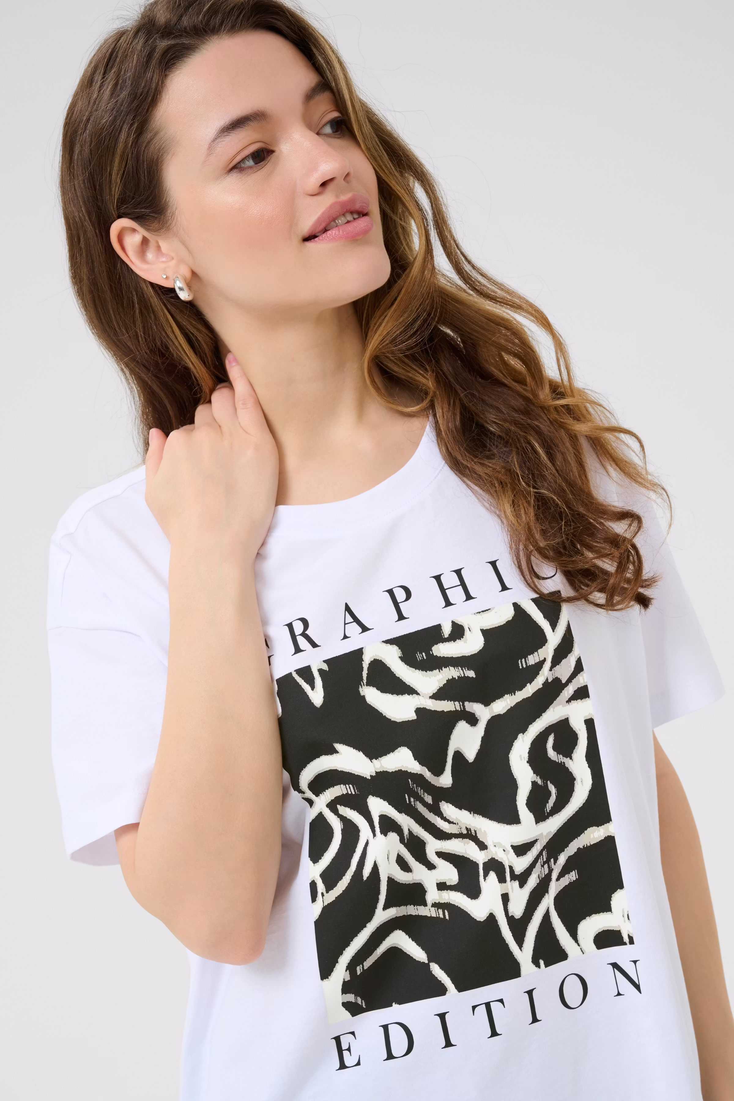 KAvivie T-shirt LOOKBOOK DETAIL 10510215-107791