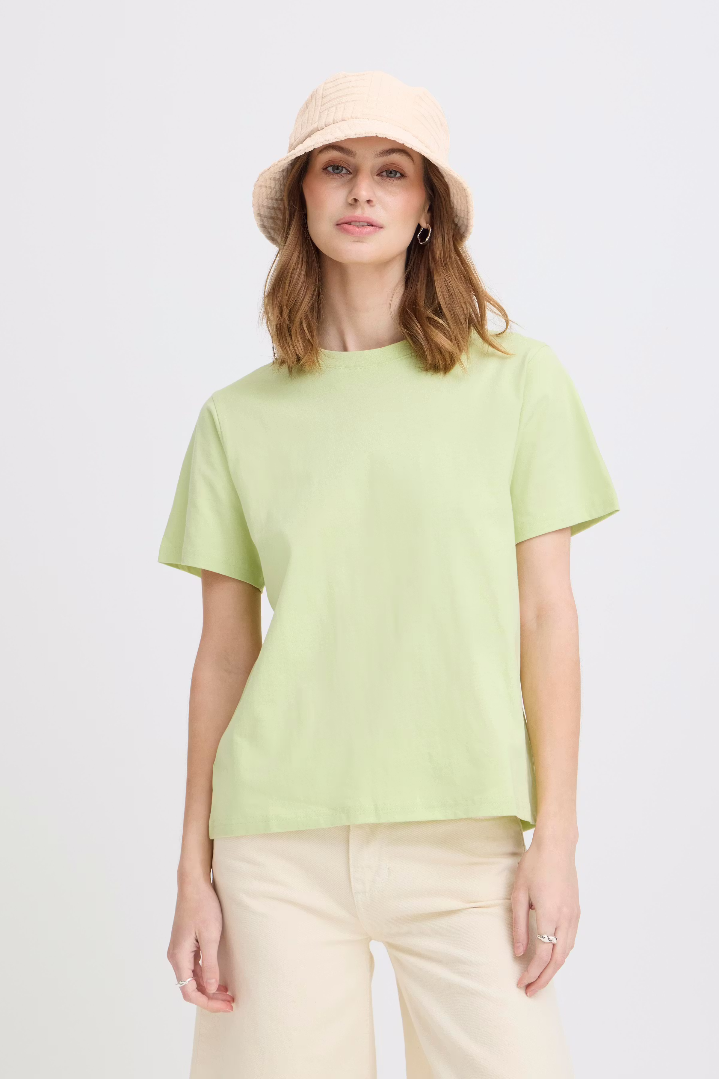 IACELESTE Hut LOOKBOOK FRONT 20125685-130905