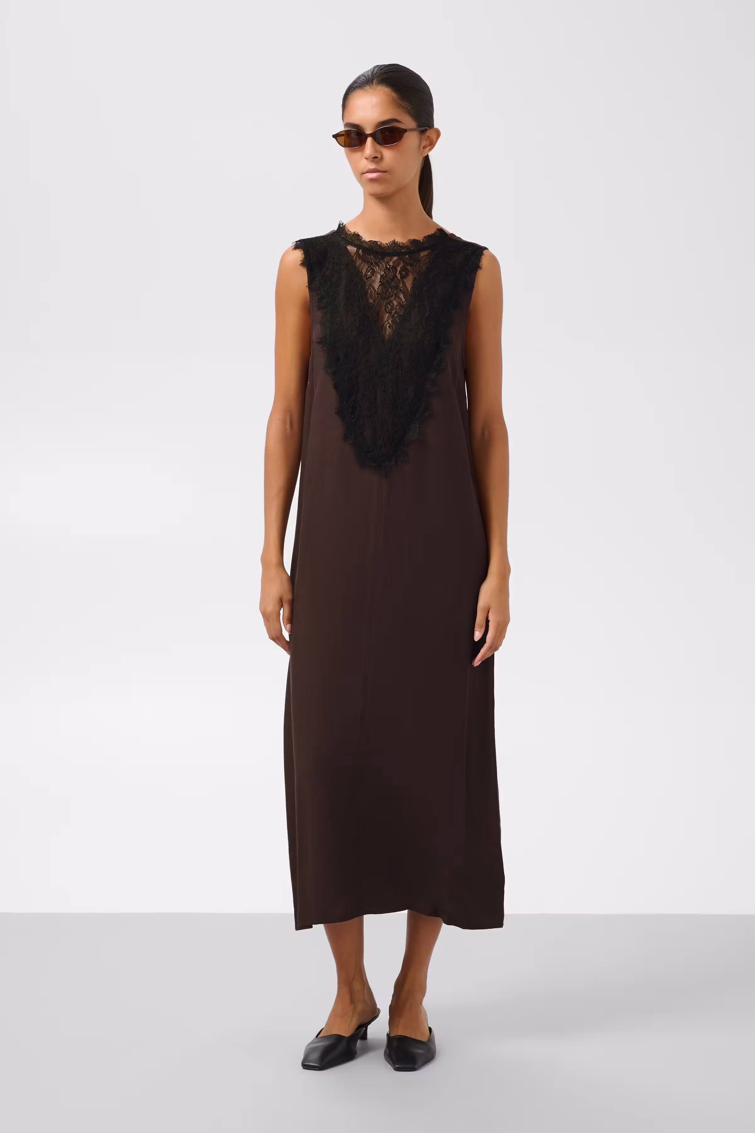 SLLantana Kjole LOOKBOOK FRONT 30409620-191106