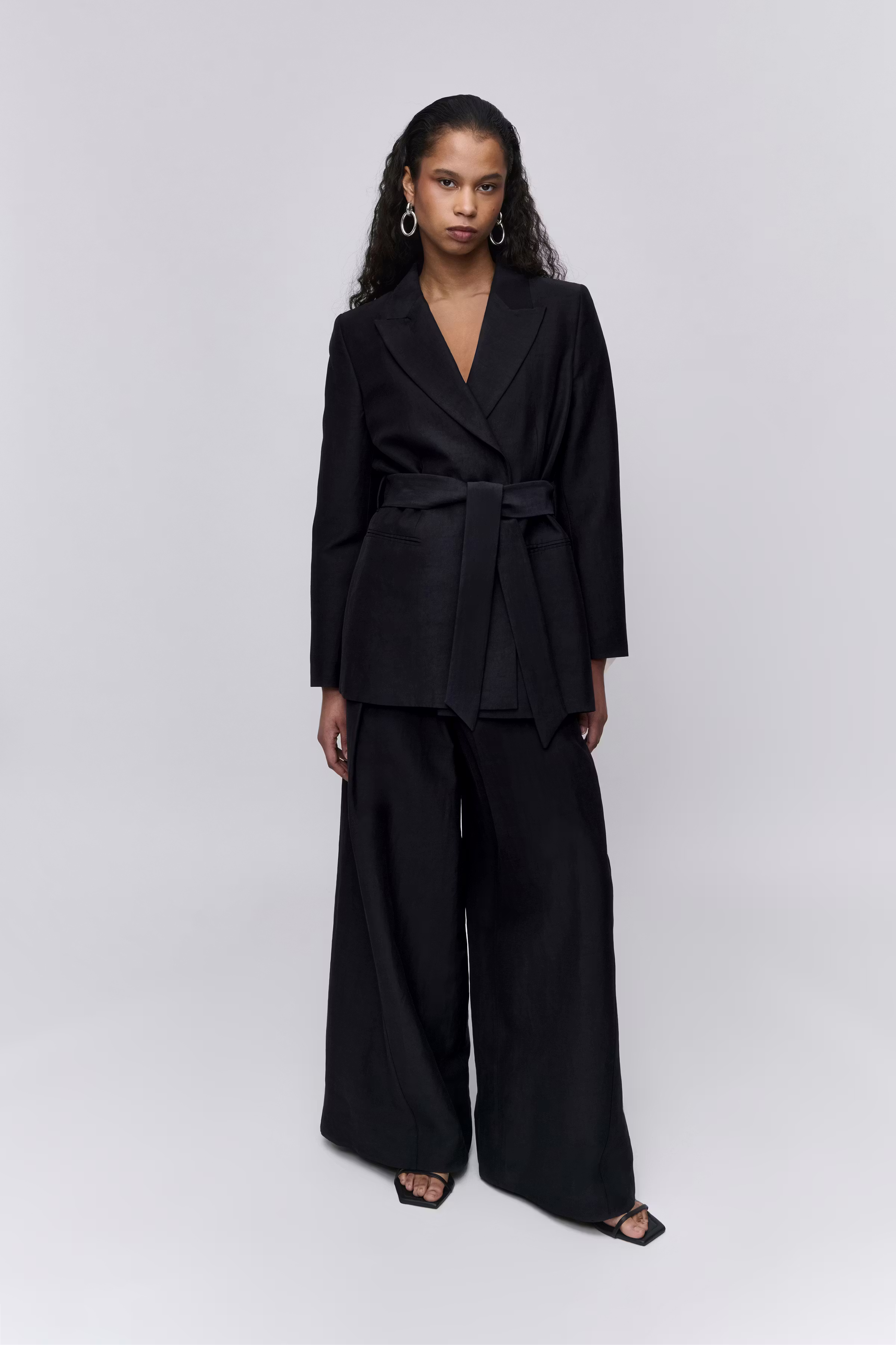 PHAEDRA Trousers LOOKBOOK FRONT 30600642-BK999