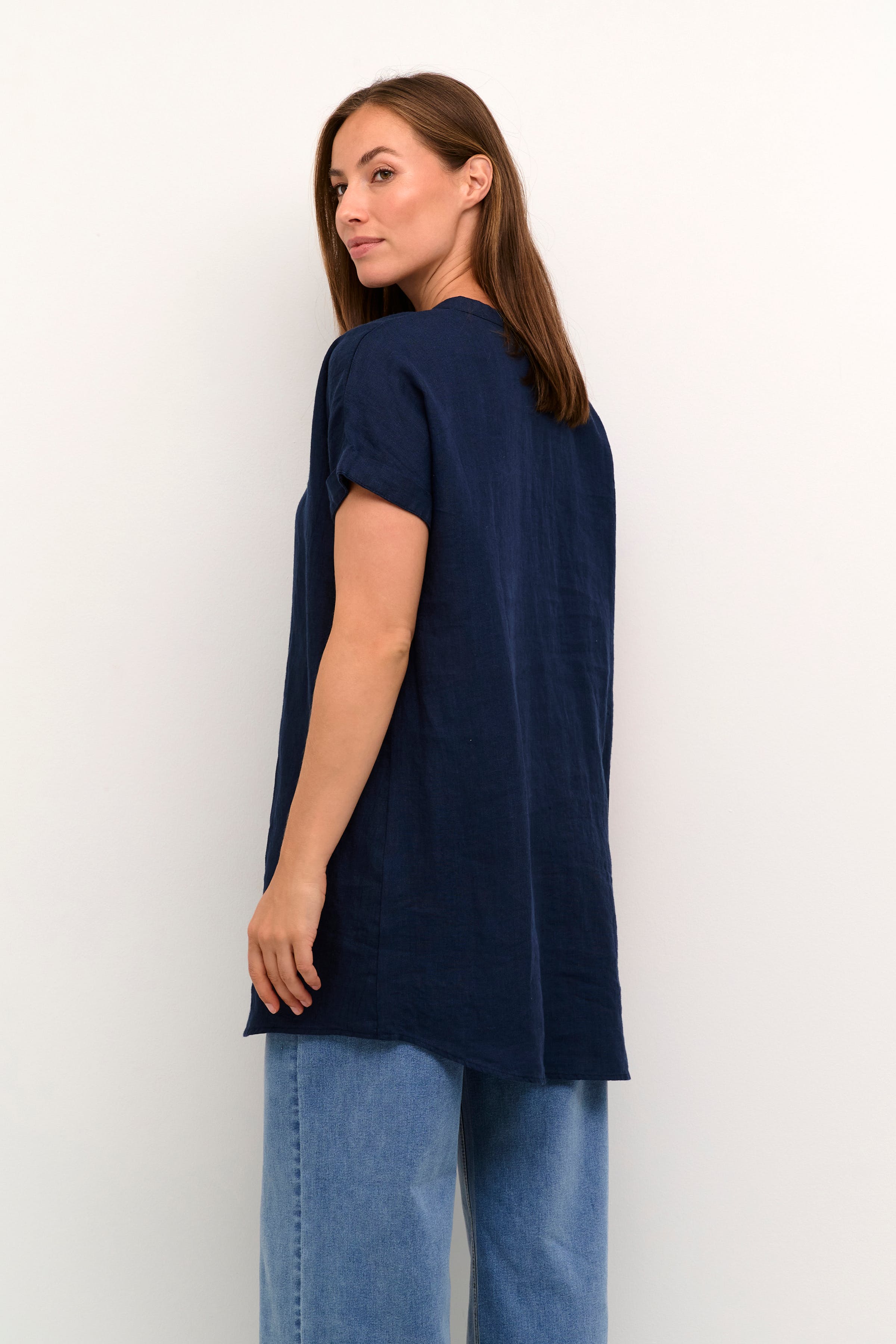 CRBellis Linen tunic LOOKBOOK BACK 10612266-194024