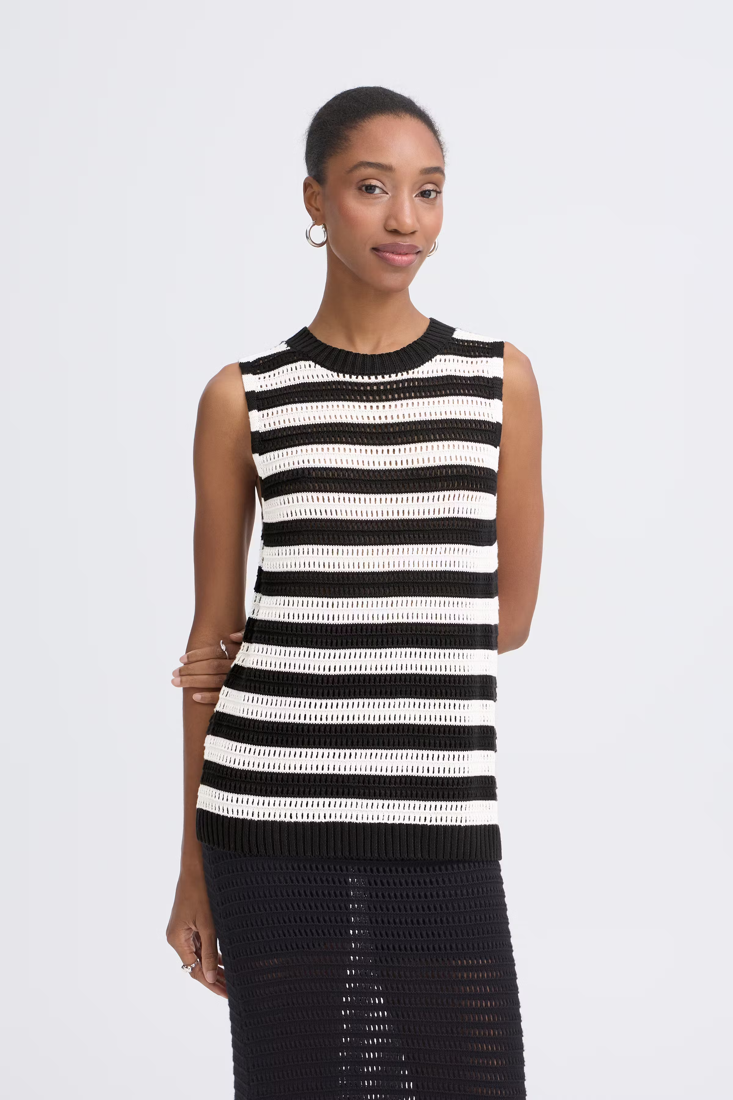 IHBETUES Top LOOKBOOK FRONT 20125445-900005286