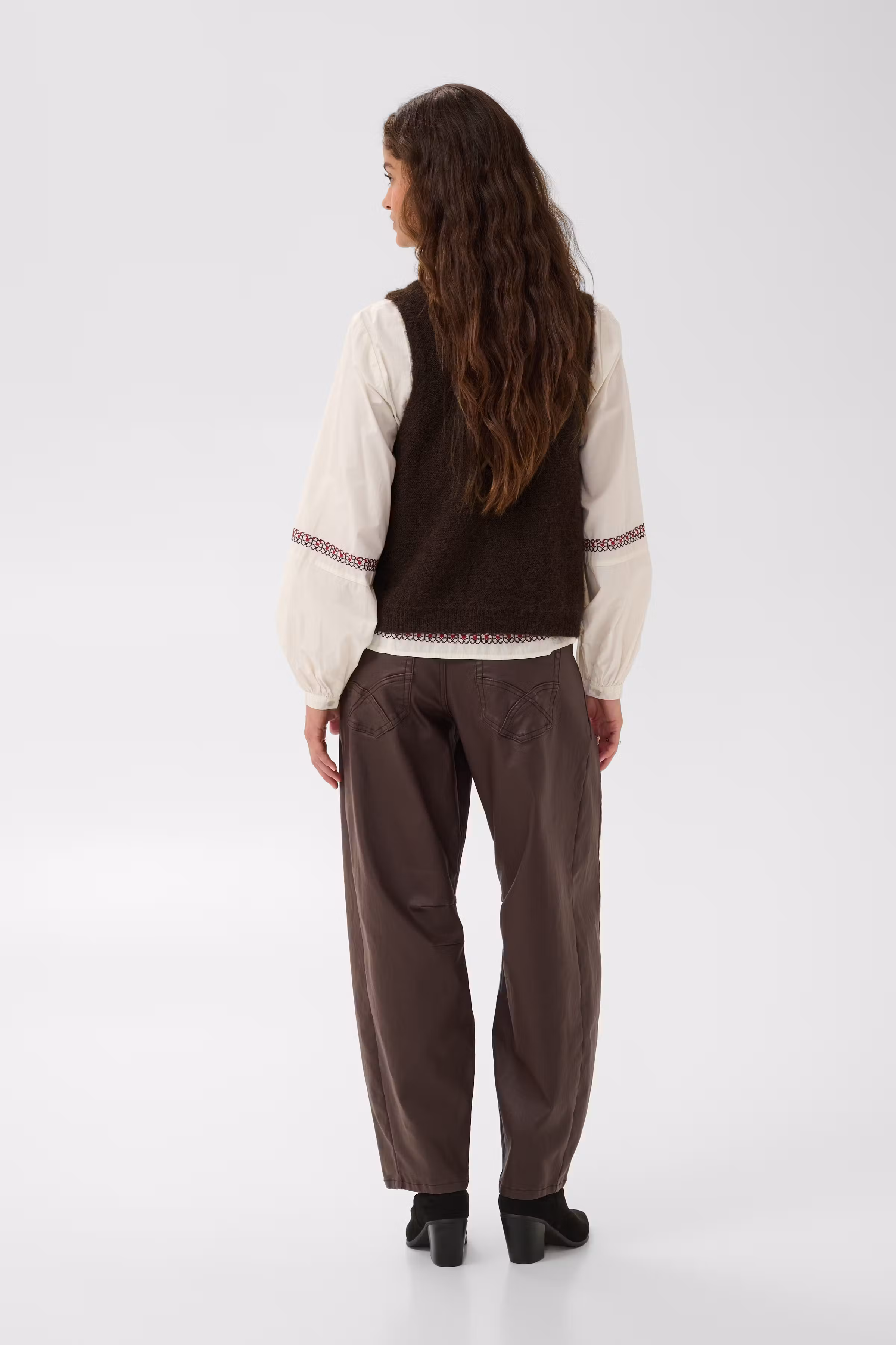 CRBulp Slipover LOOKBOOK BACK 10614512-191016