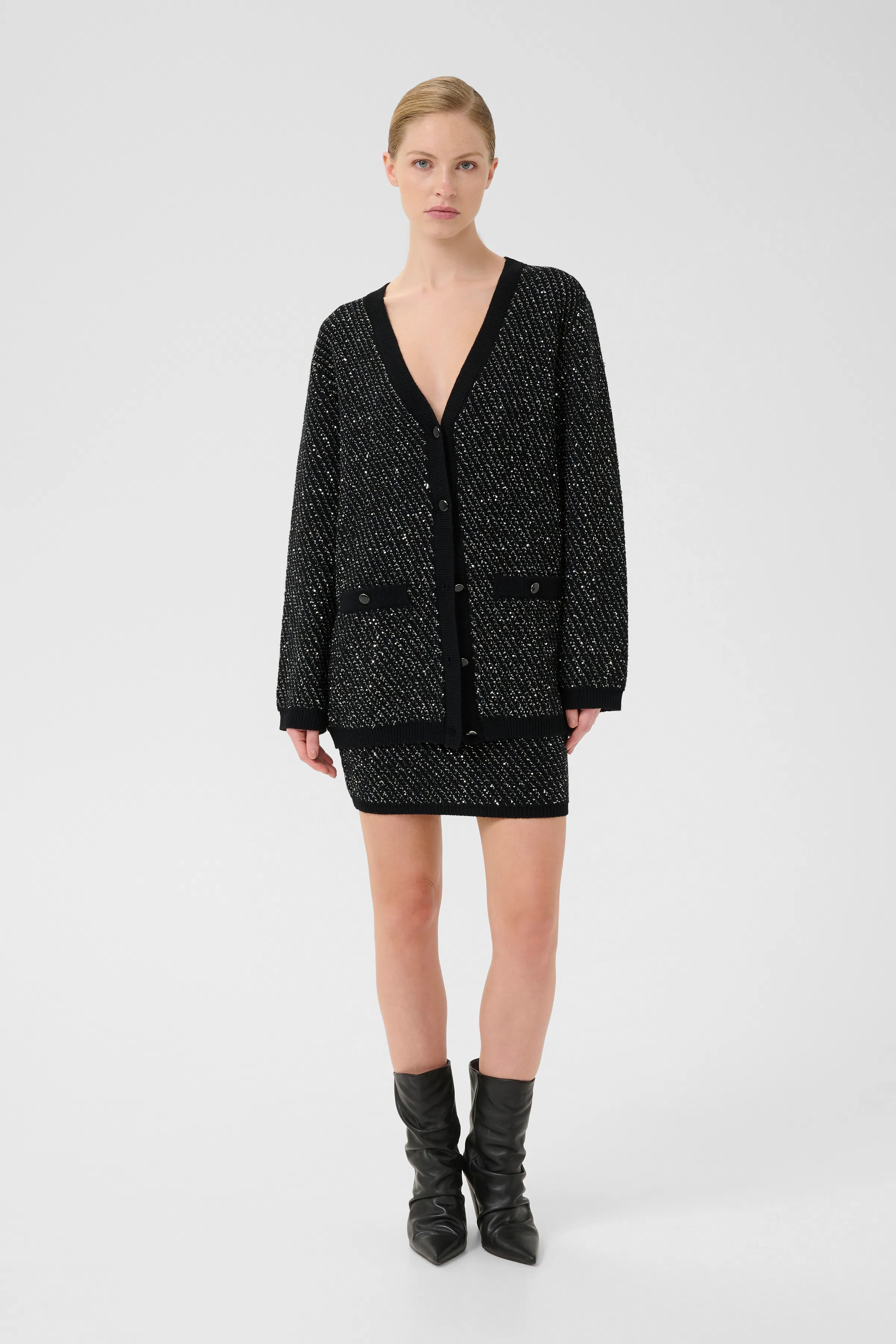 GZcosma Cardigan LOOKBOOK FRONT 10910748-108647