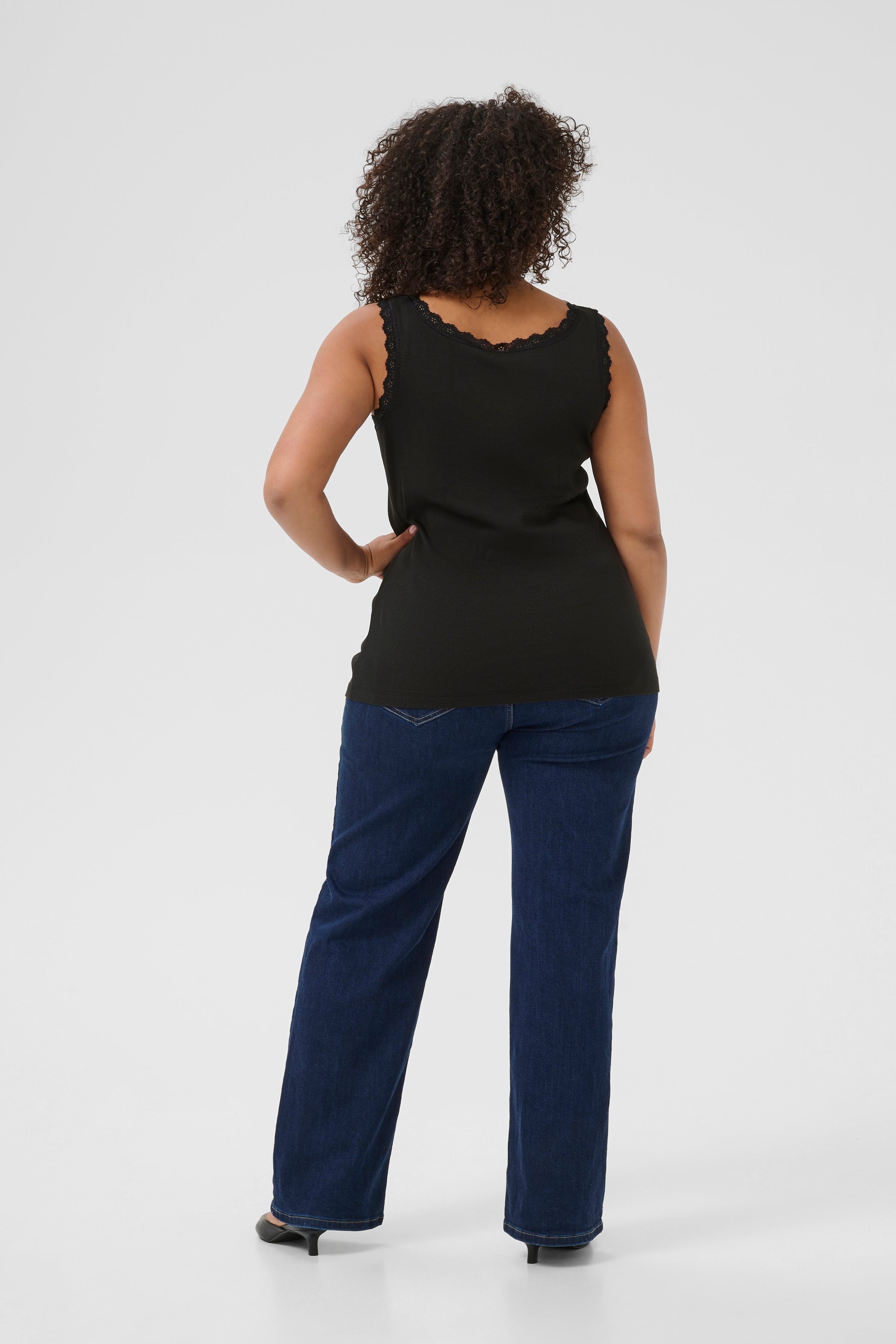 KCbritt T-shirt LOOKBOOK BACK 10583766-100121