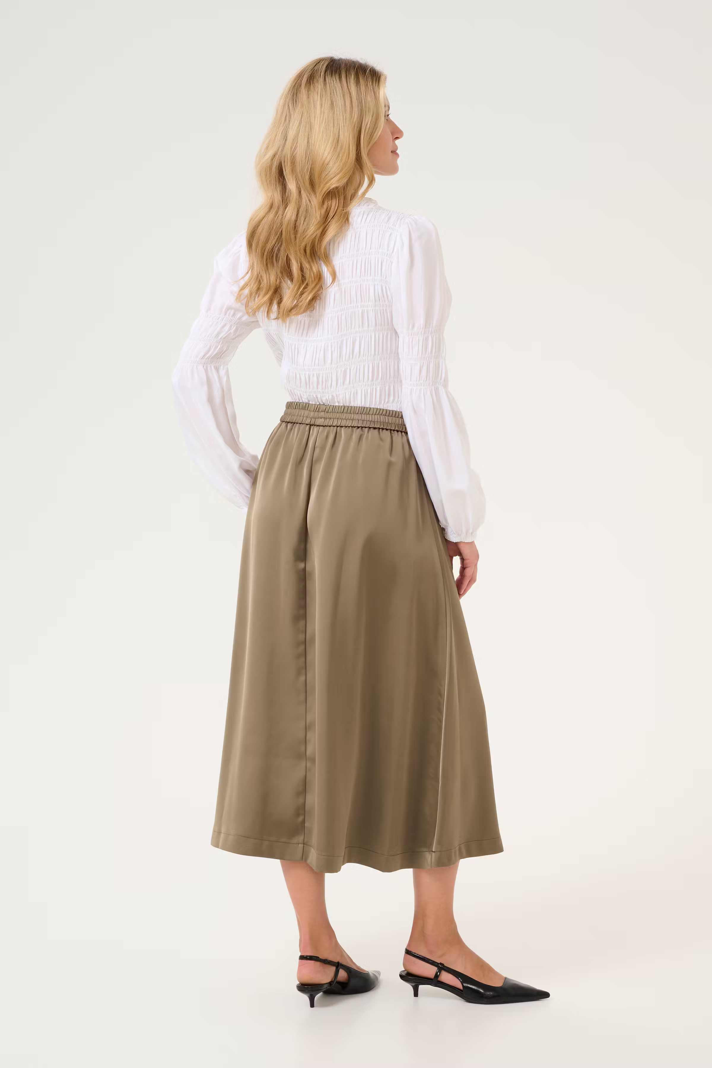 CRLovela Rock LOOKBOOK BACK 10613637-181112