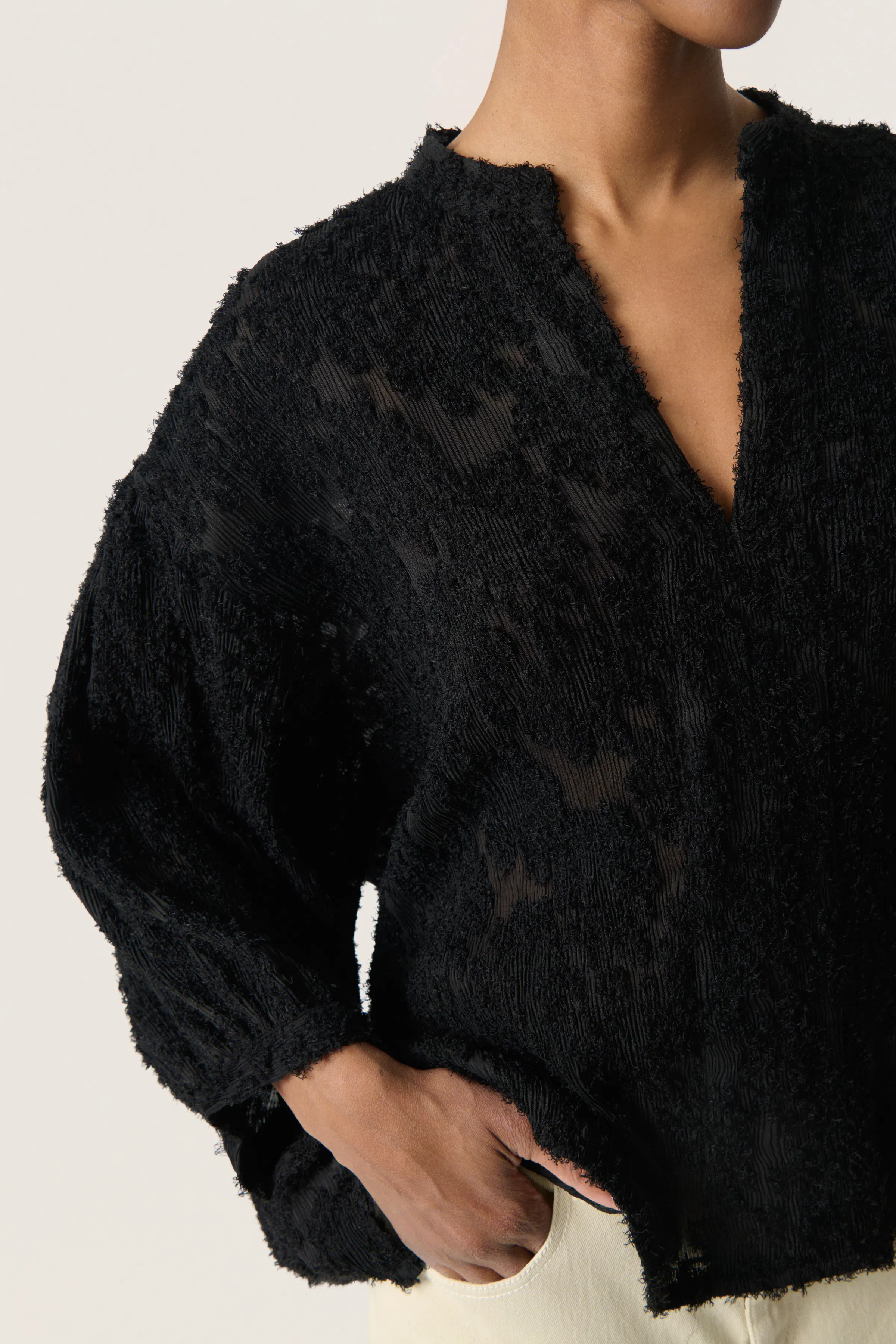 SLRaye Blouse LOOKBOOK DETAIL 30408613-194008