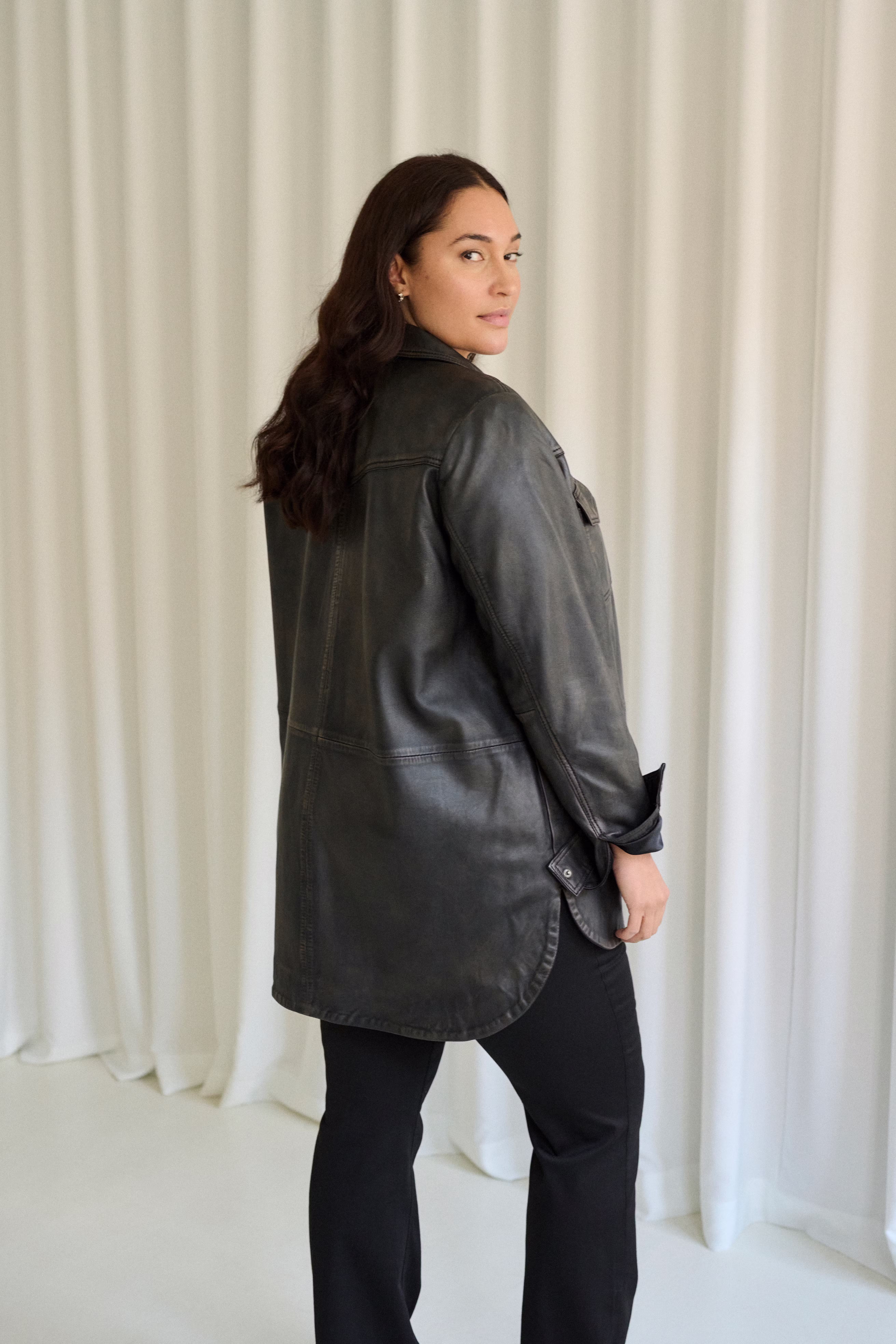 KCjanet Shirt LOCATION NONE 10582902-106102