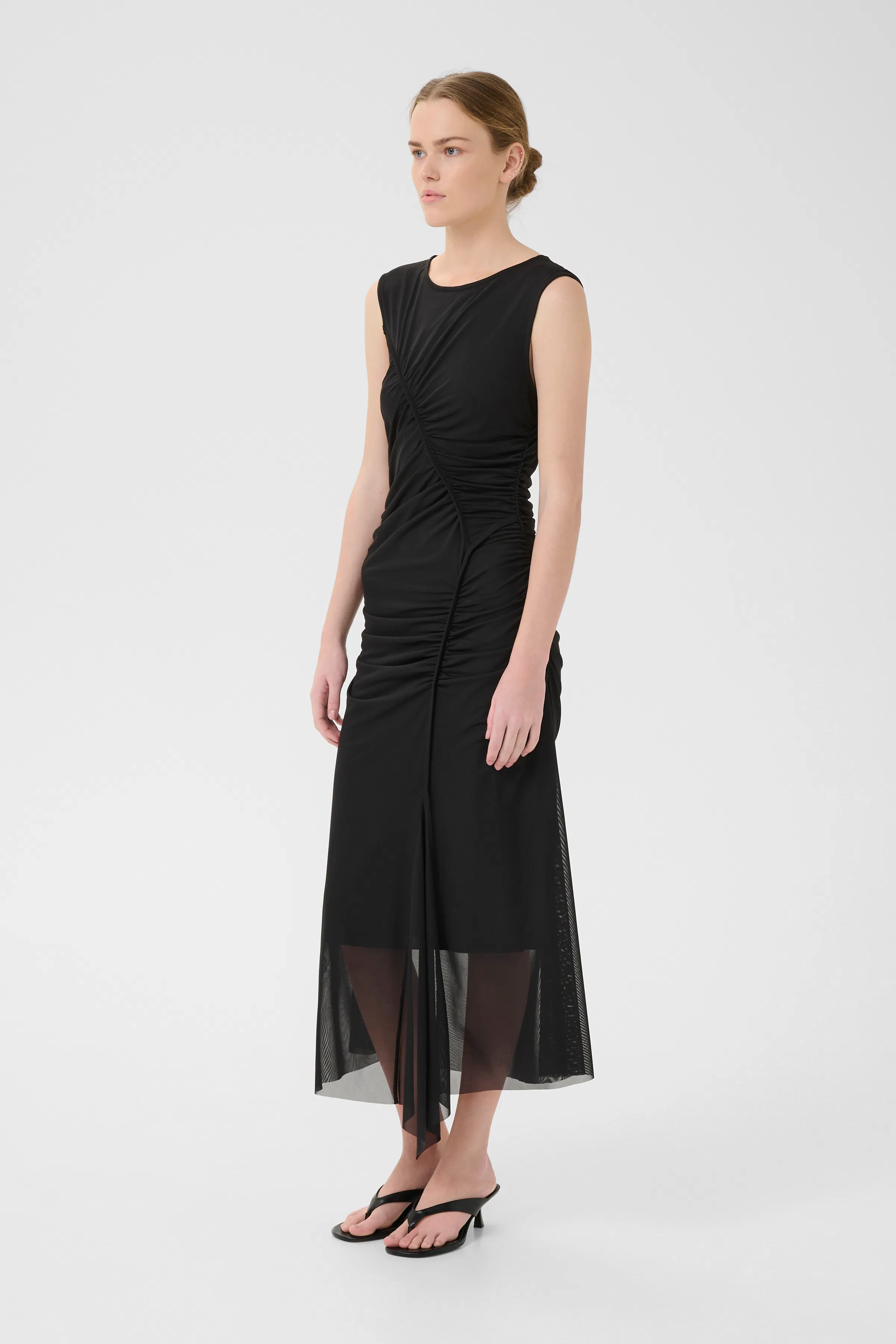 GZmenny Dress LOOKBOOK FRONT 10910318-100017