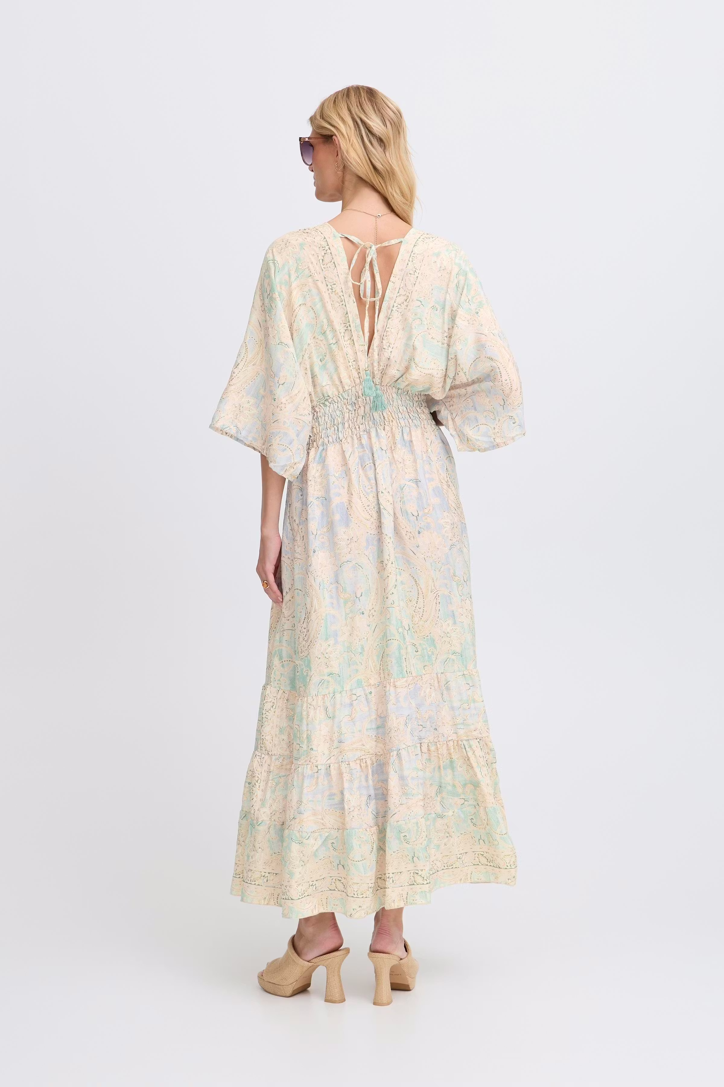 SBILSEBETH Kjole LOOKBOOK BACK 22101008-205605