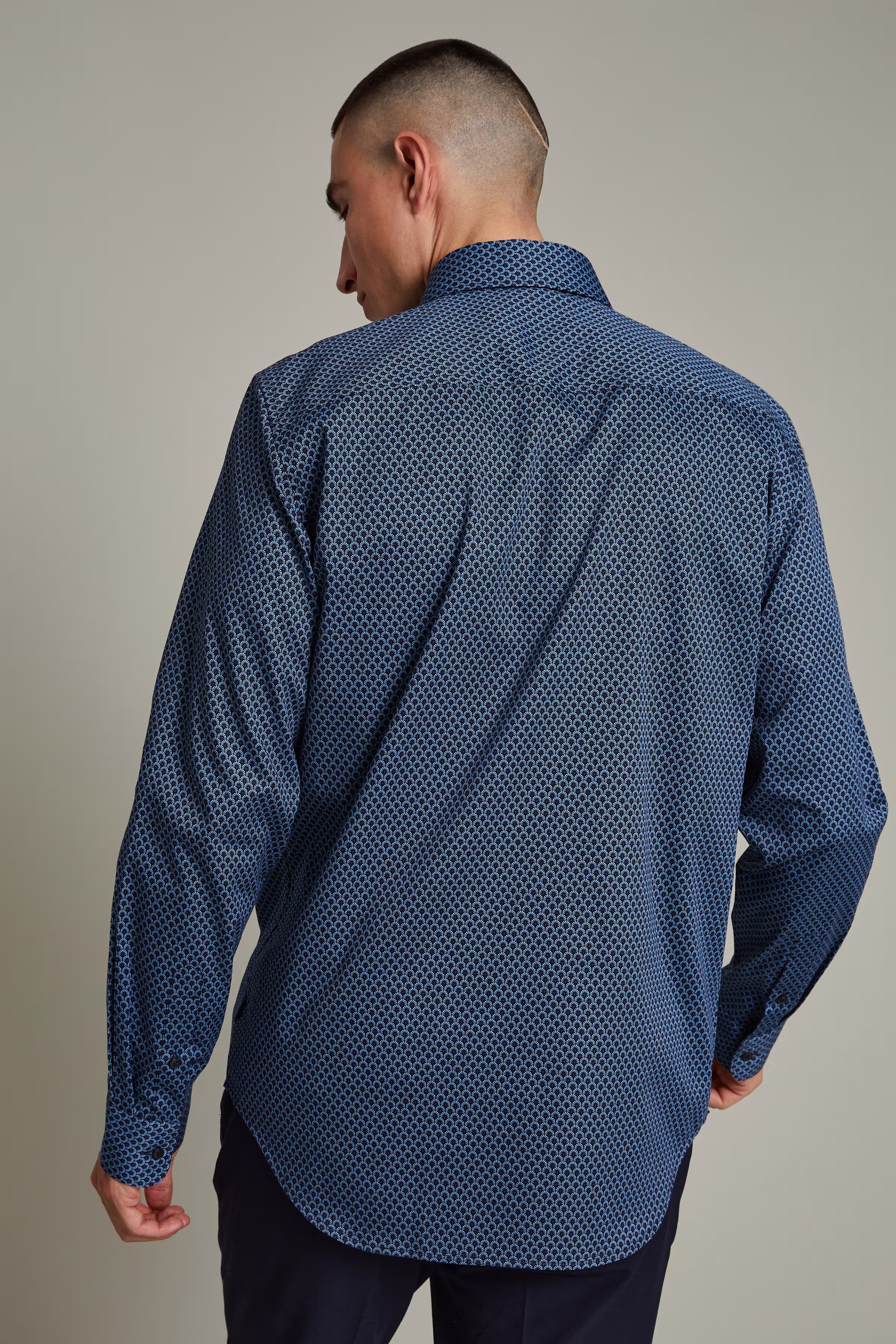 MAtrostol Shirt LOOKBOOK BACK 30206386-194011