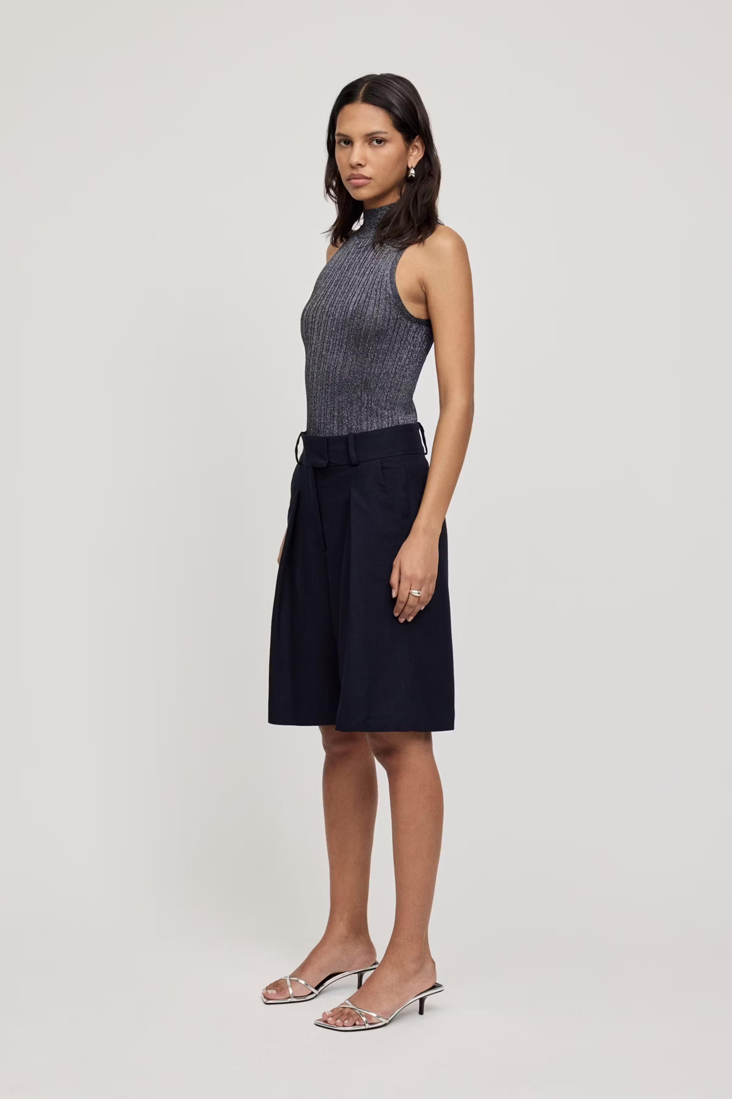 PEONY Shorts LOOKBOOK FRONT 30600514-BL900