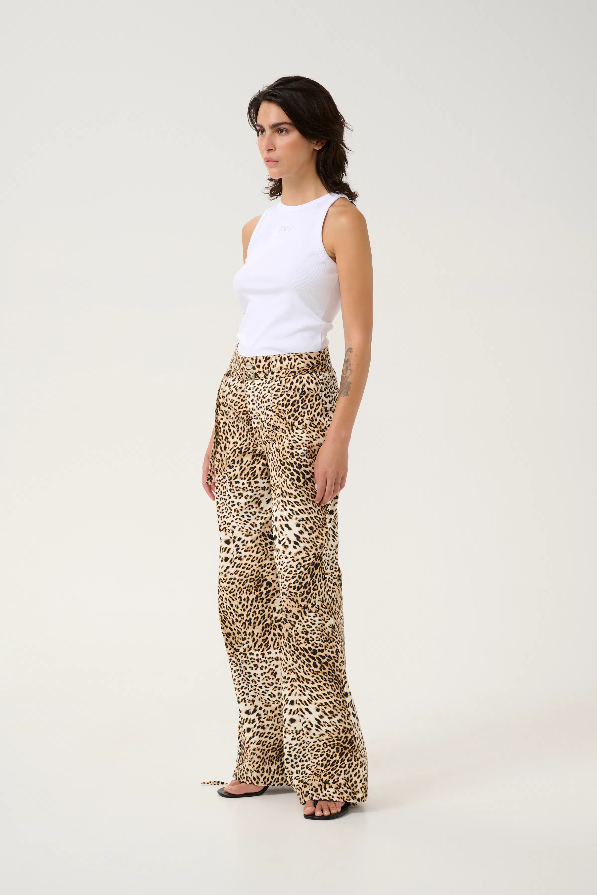 GZleonia Trousers LOOKBOOK FRONT 10910029-107265