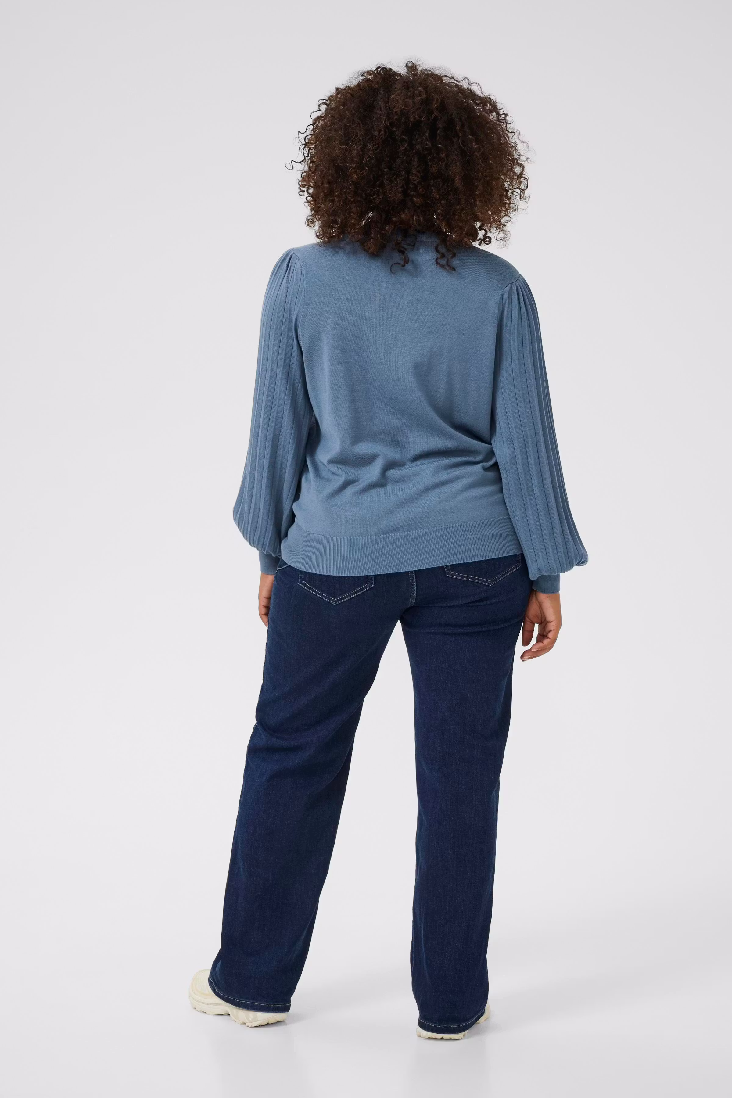 KCloni Pullover LOOKBOOK BACK 10581811-184028