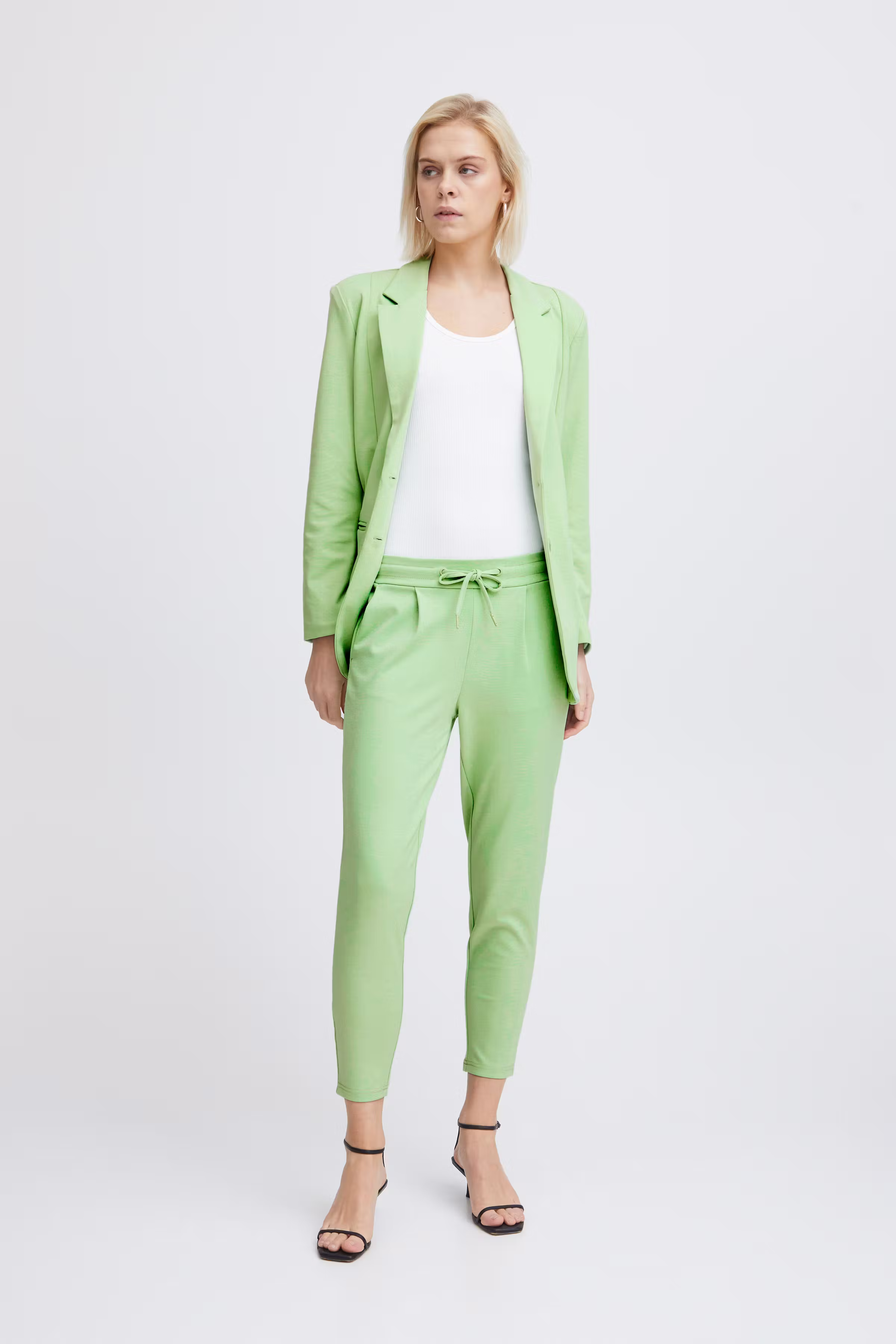 IHKATE Bukser LOOKBOOK FRONT 20104757-146316