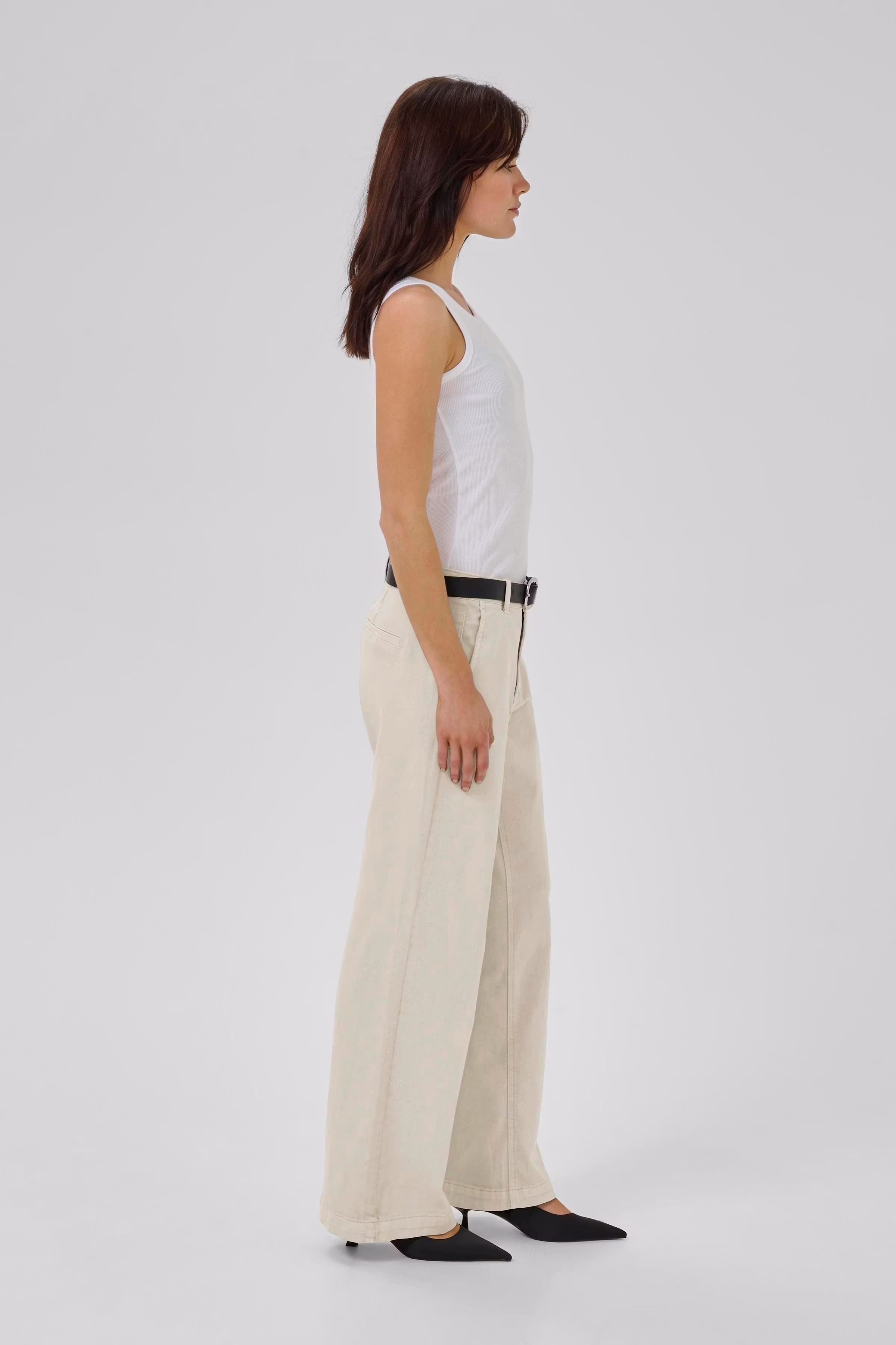 LaraMW Trousers LOOKBOOK FRONT 10705225-130905
