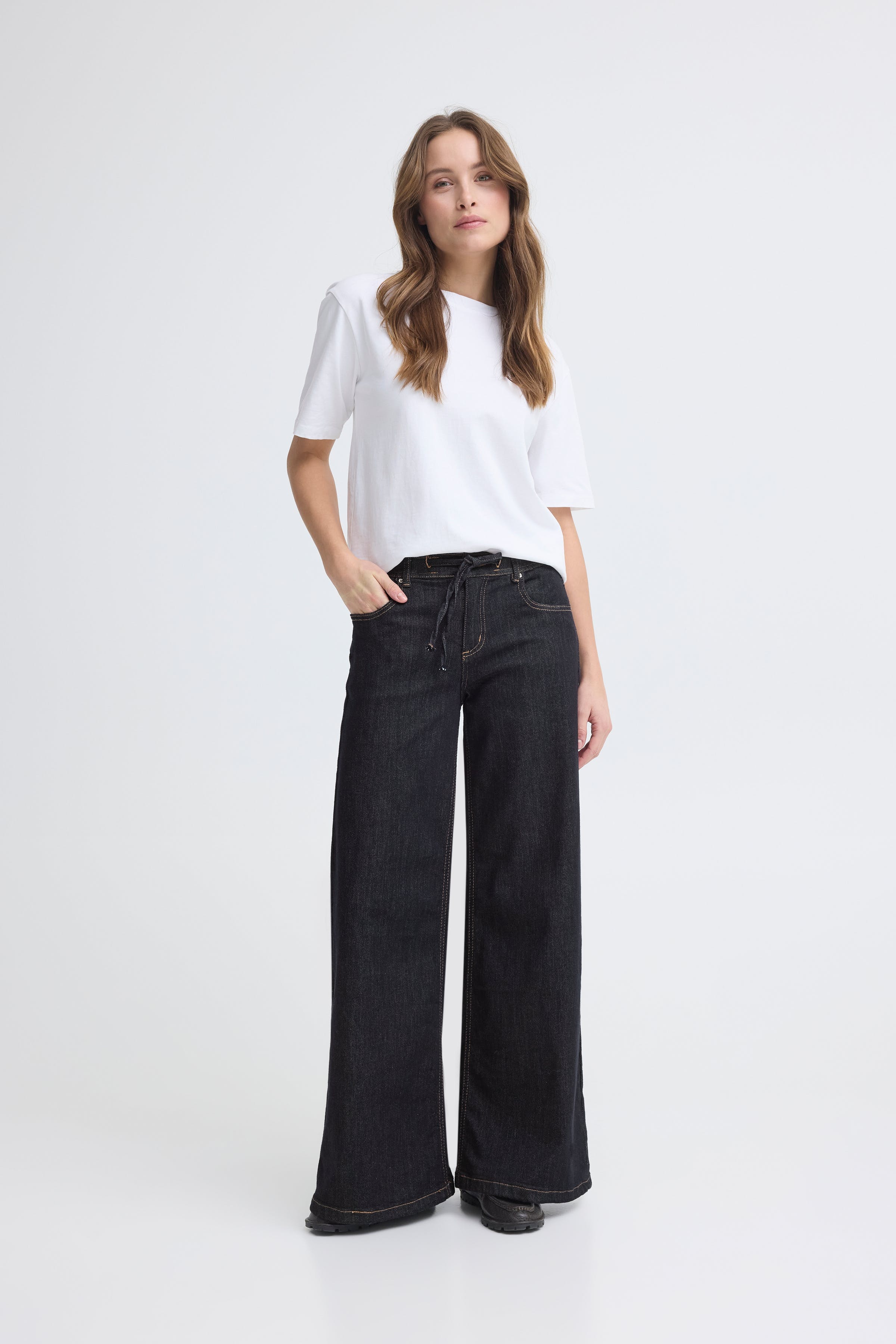 SBAUGUSTAS Jeans LOOKBOOK FRONT 22101100-194118