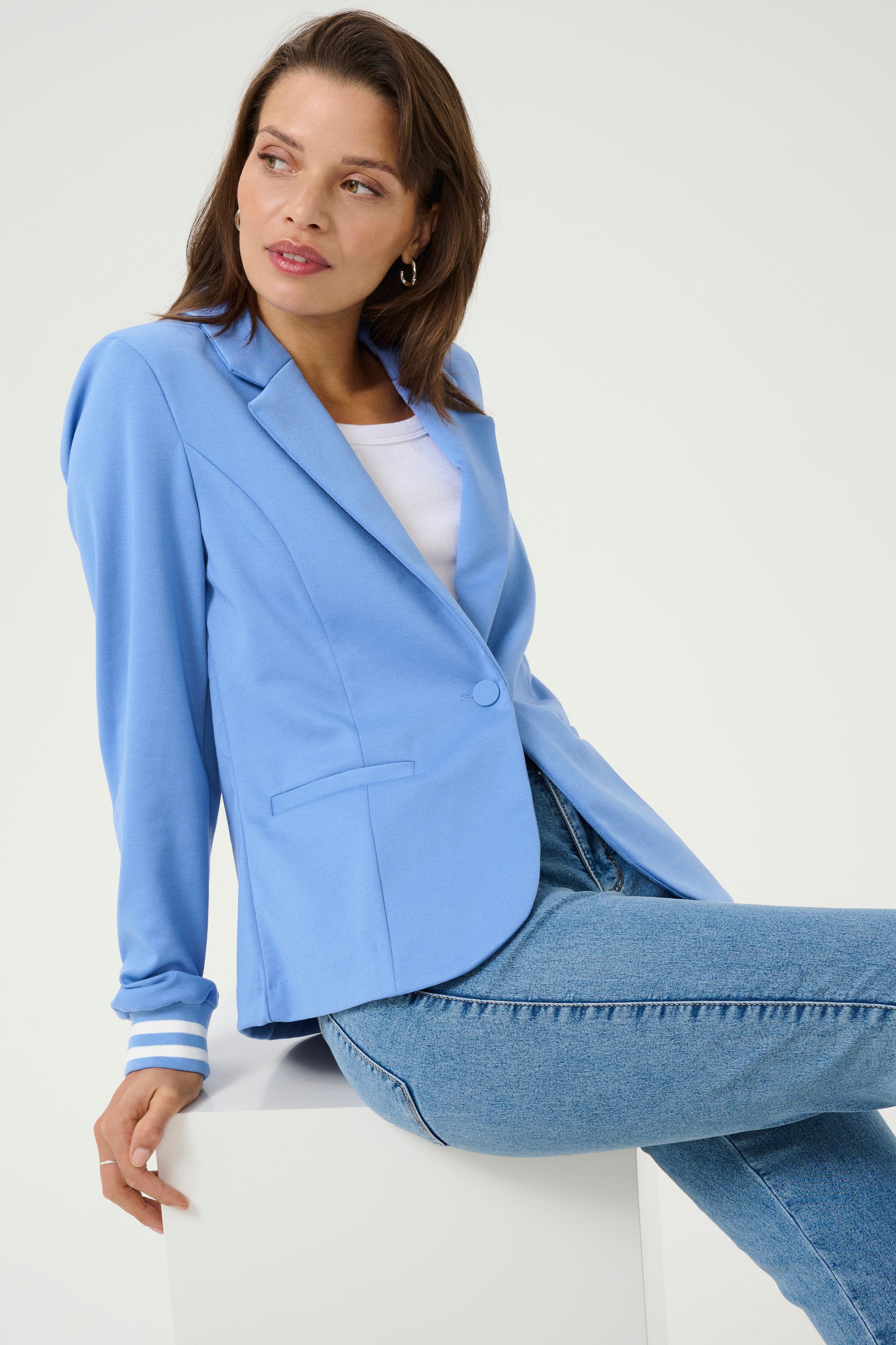 KAKinnie Blazer LOOKBOOK DETAIL 10550800-107466