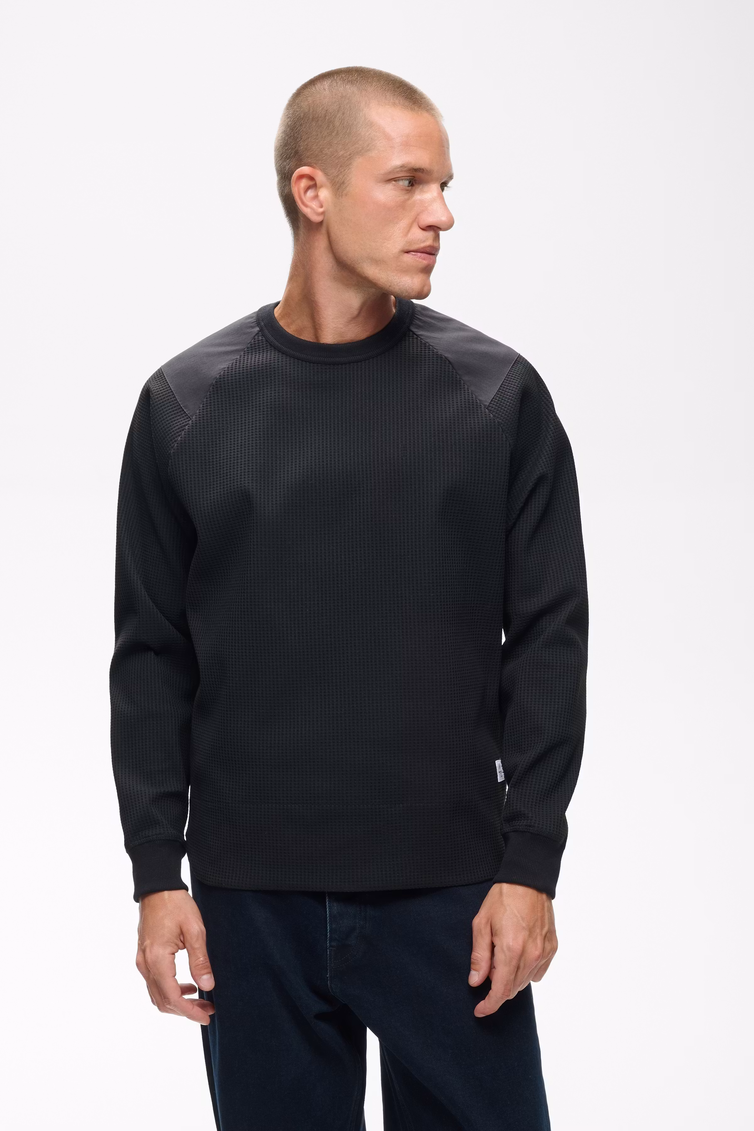 MAkai T-shirt LOOKBOOK FRONT 30209221-194305
