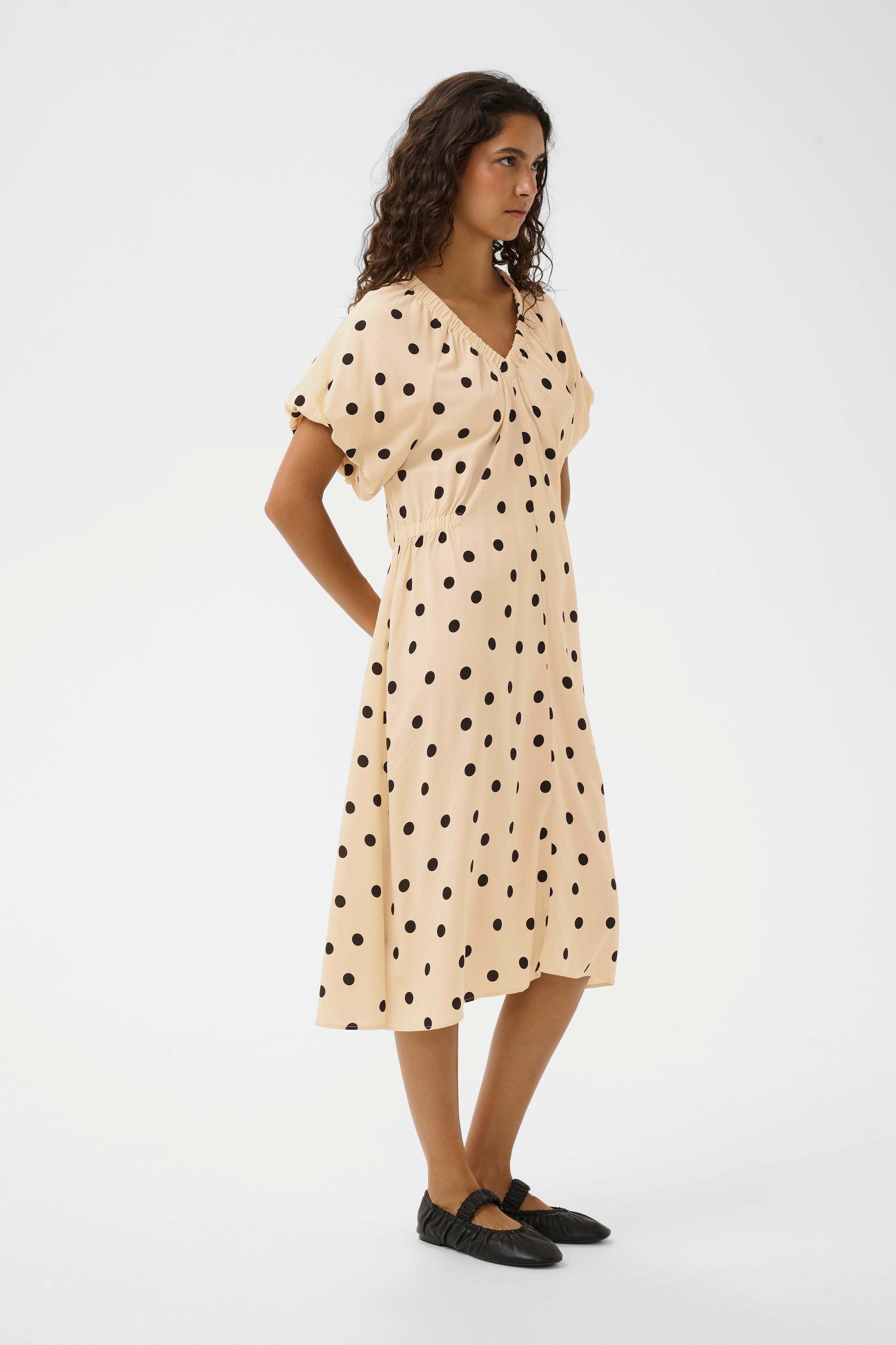 SLArjana Kjole LOOKBOOK FRONT 30409159-305003