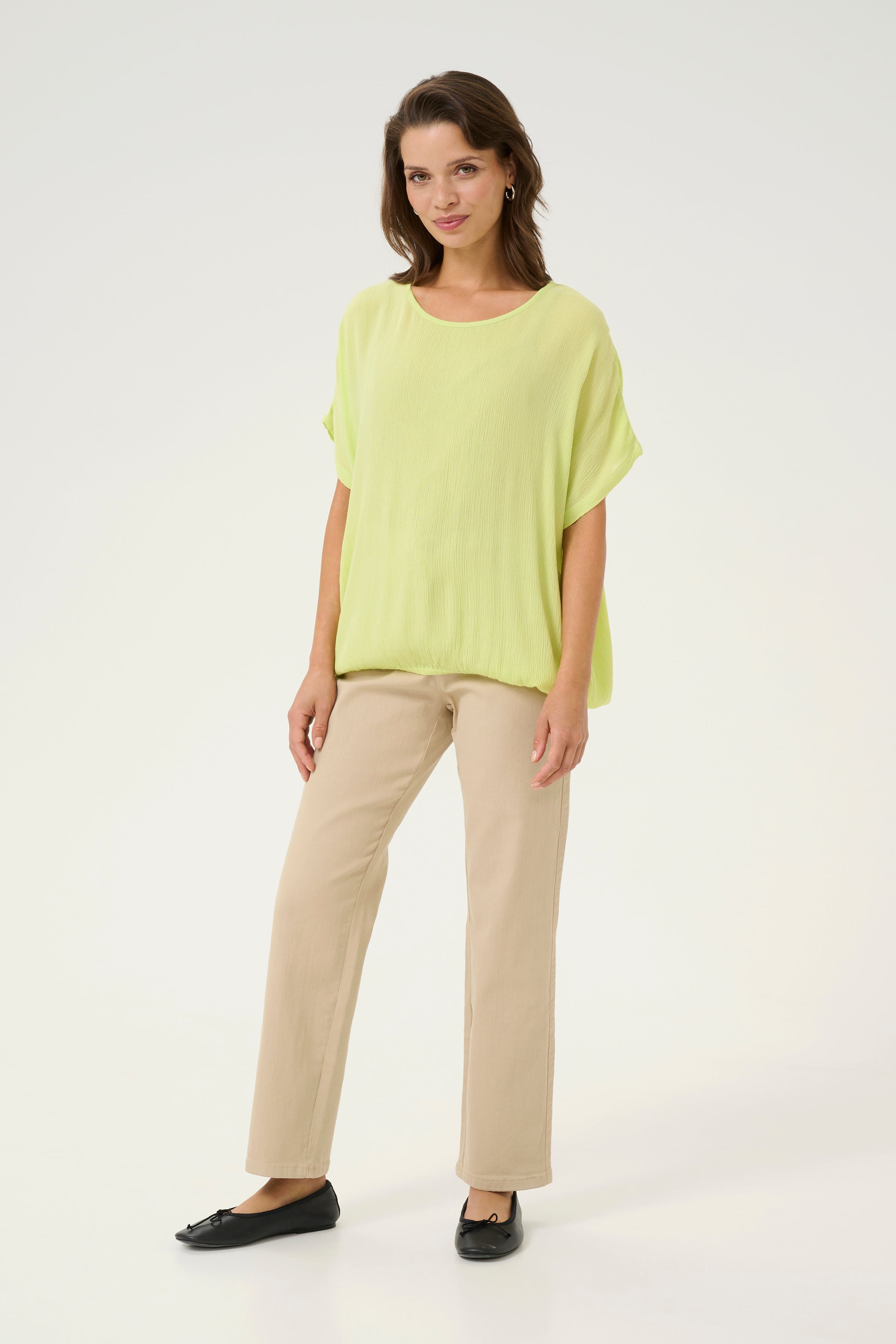 KAamber Blouse LOOKBOOK FRONT 10500781-130324