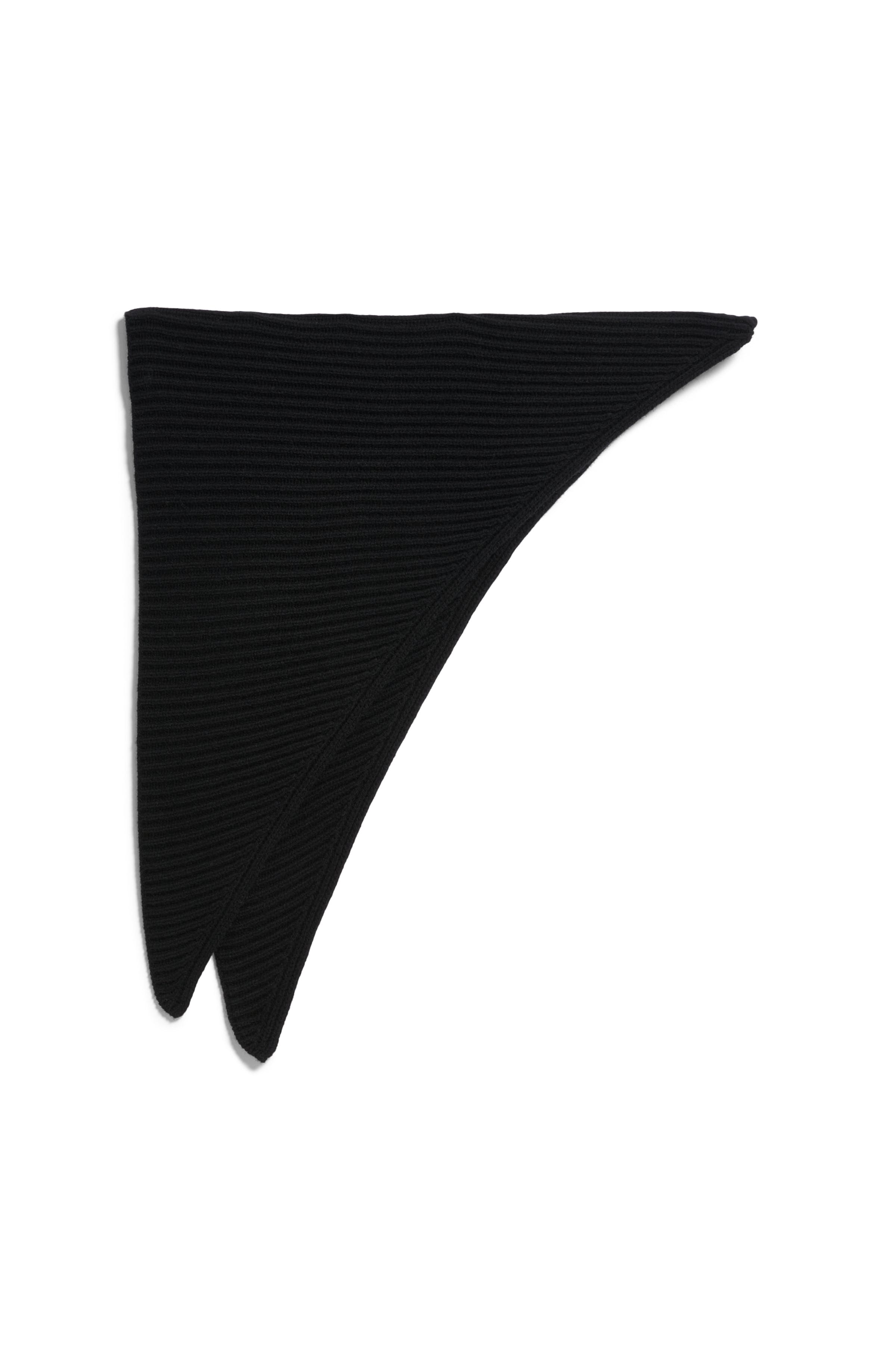 IOAmeila Tuch PACK FRONT 30600037-BK999