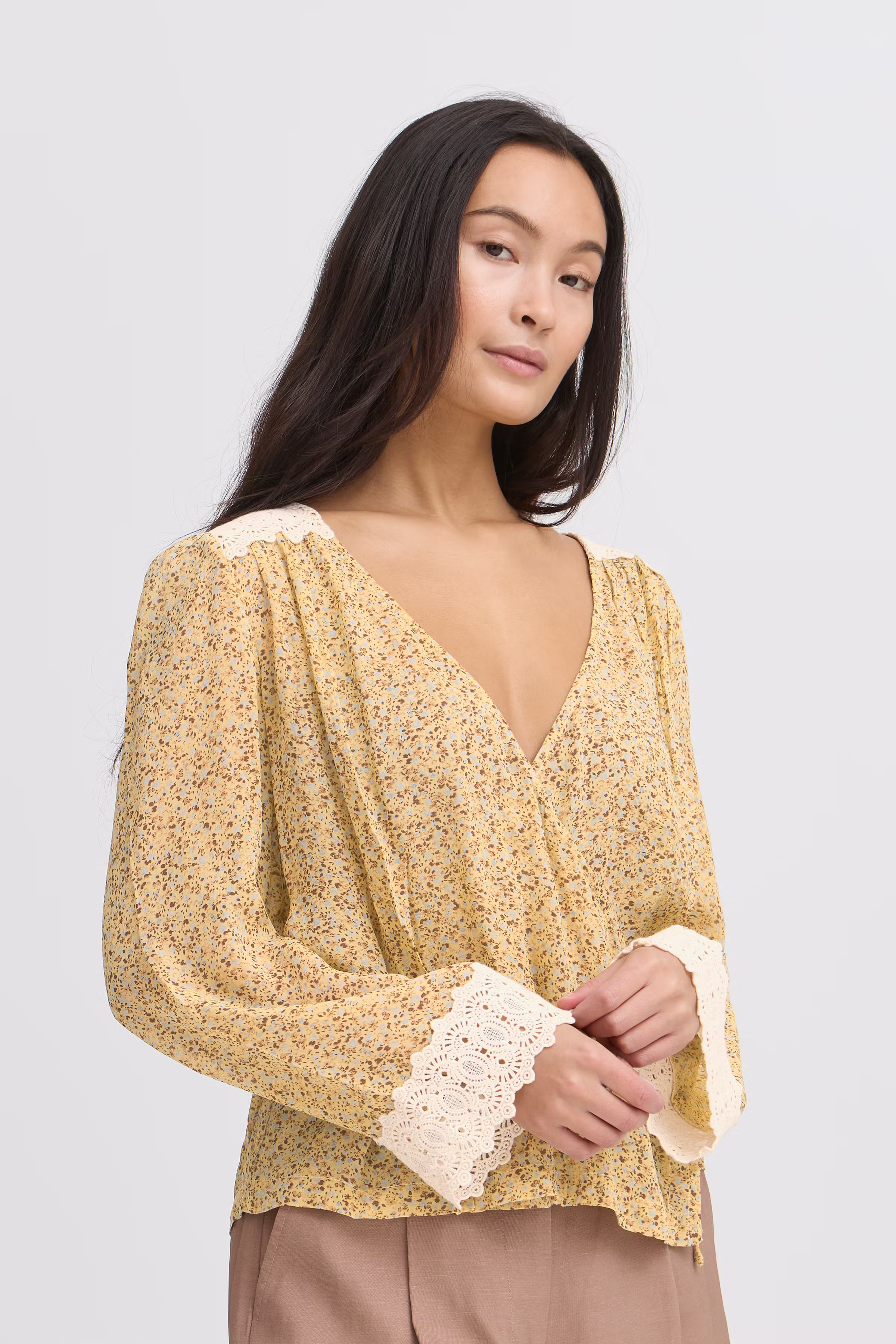 IRKARLA Blouse with long sleeve LOOKBOOK FRONT 20122641-120826