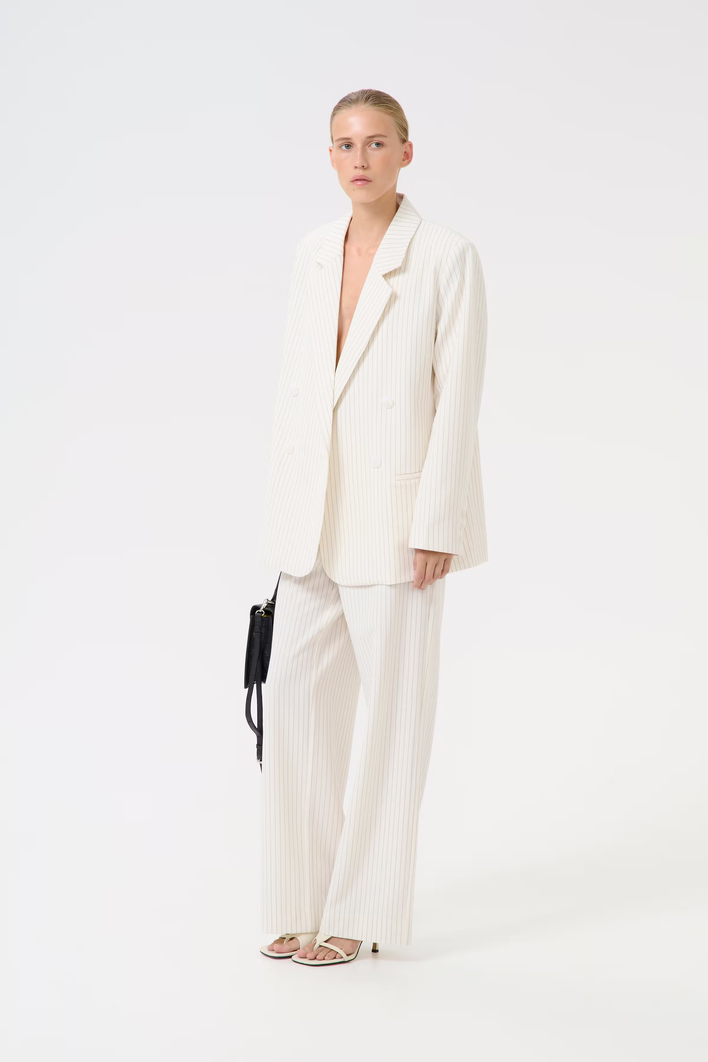 JoelleGZ Trousers LOOKBOOK FRONT 10909506-107664