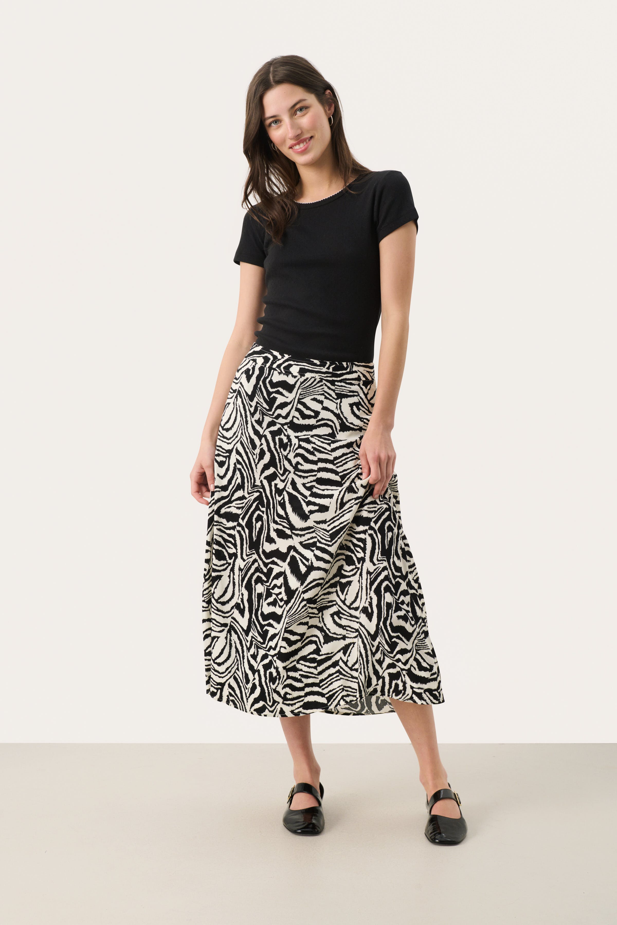 BiseraPW Skirt LOOKBOOK FRONT 30308685-304011