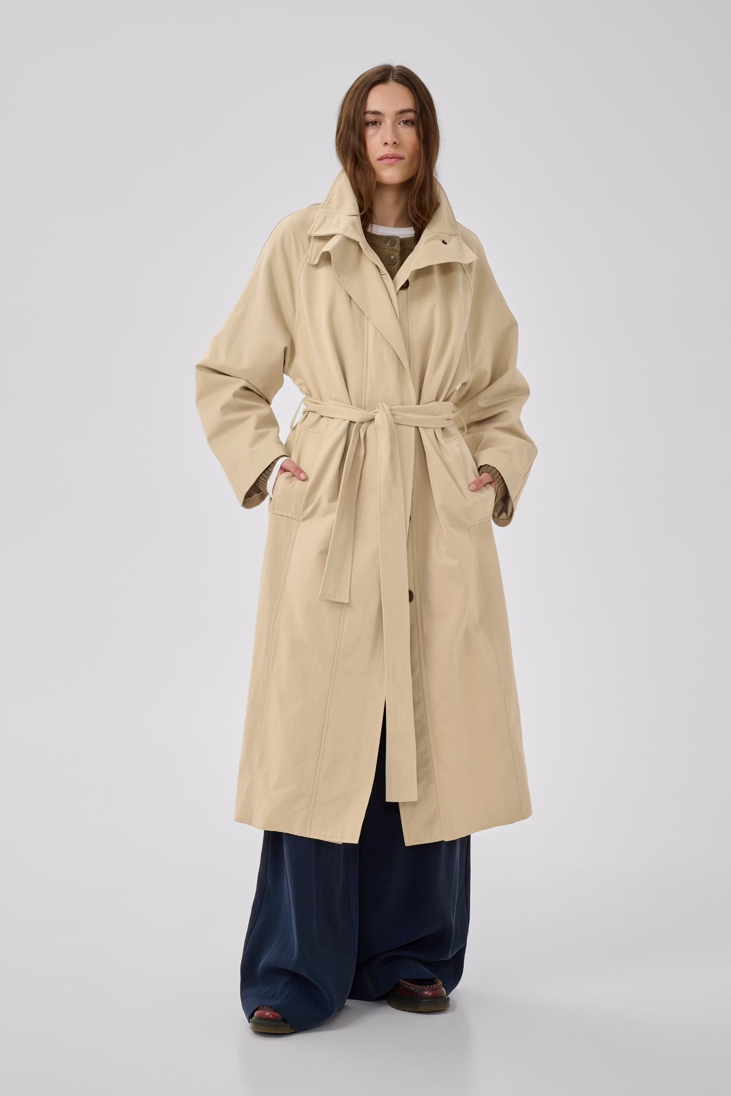 MWLyon Mantel LOOKBOOK FRONT 10705417-131105