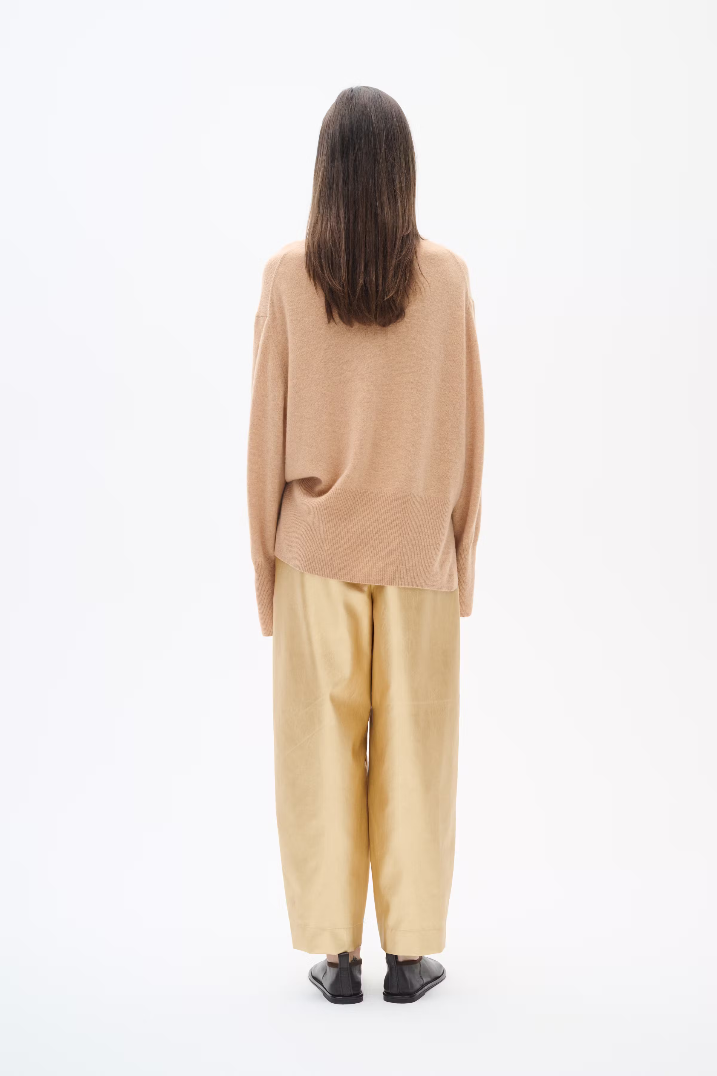 WenonaIW Trousers LOOKBOOK BACK 30110201-300031