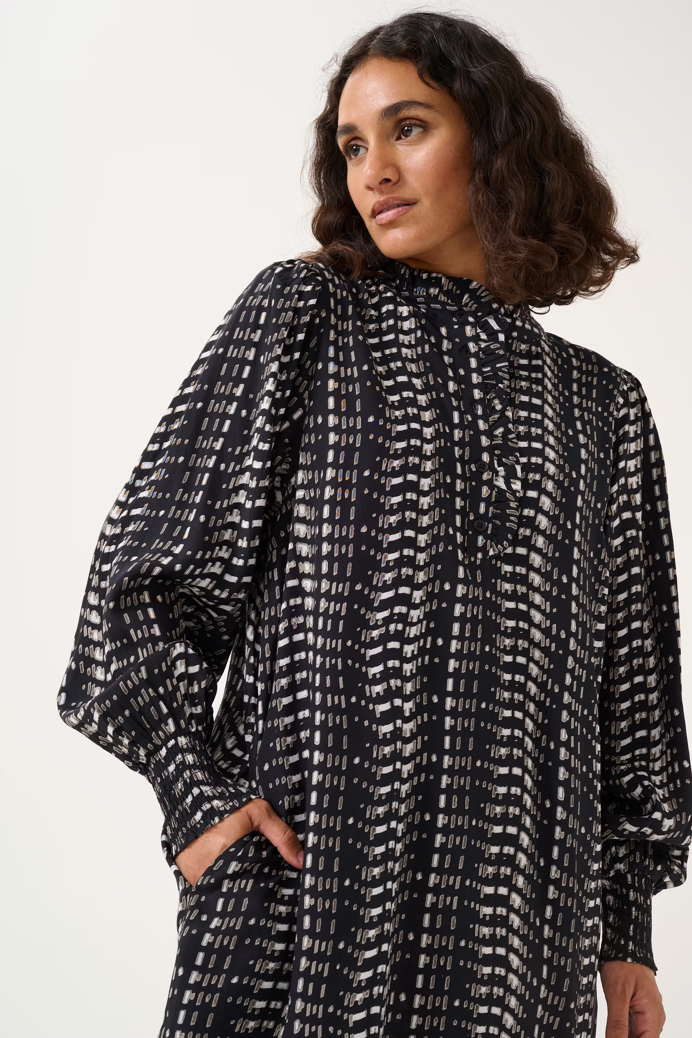 KAalice Dress LOOKBOOK DETAIL 10509404-106972