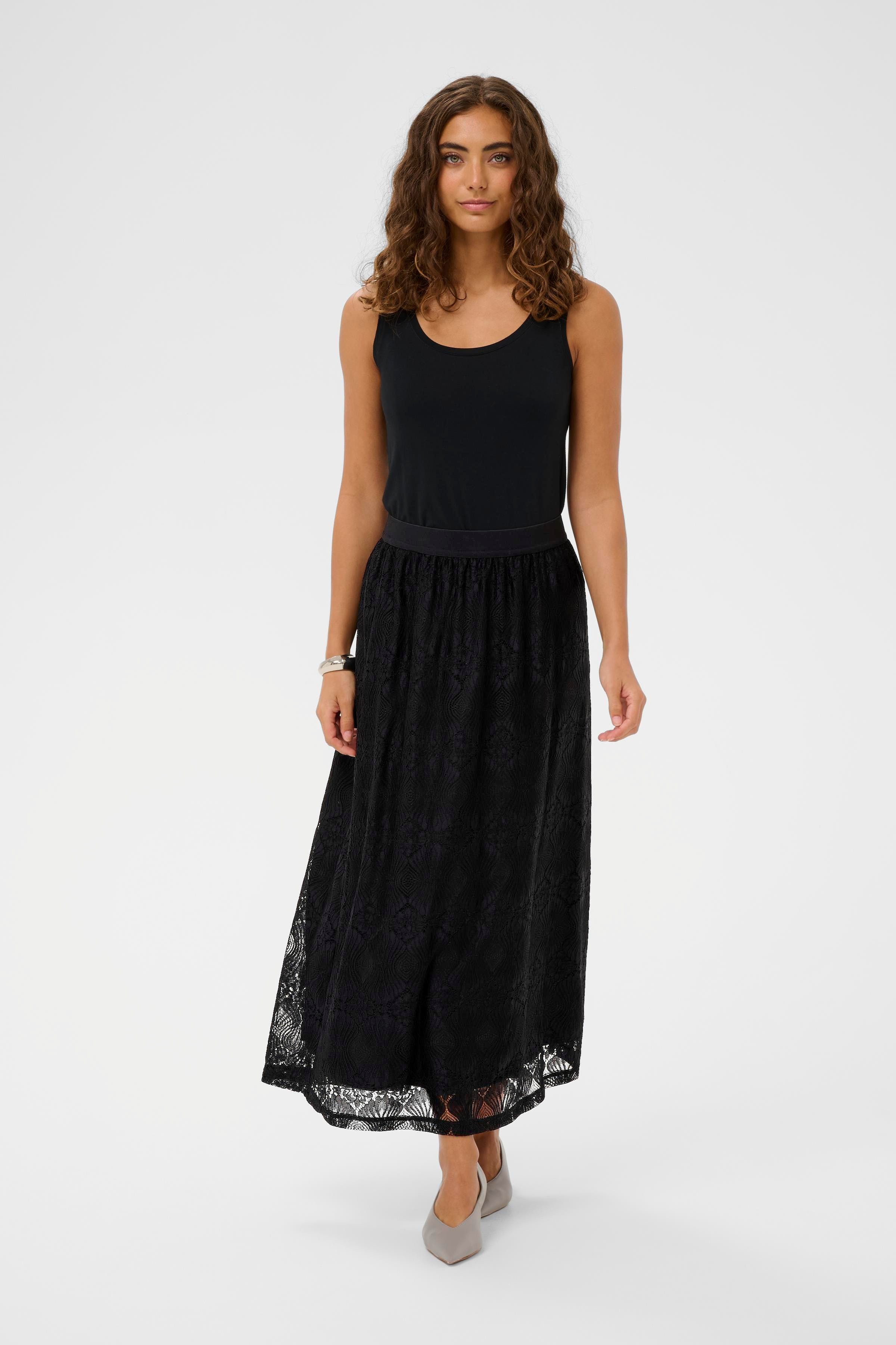CUmilana Spitzenrock LOOKBOOK FRONT 50113329-500012