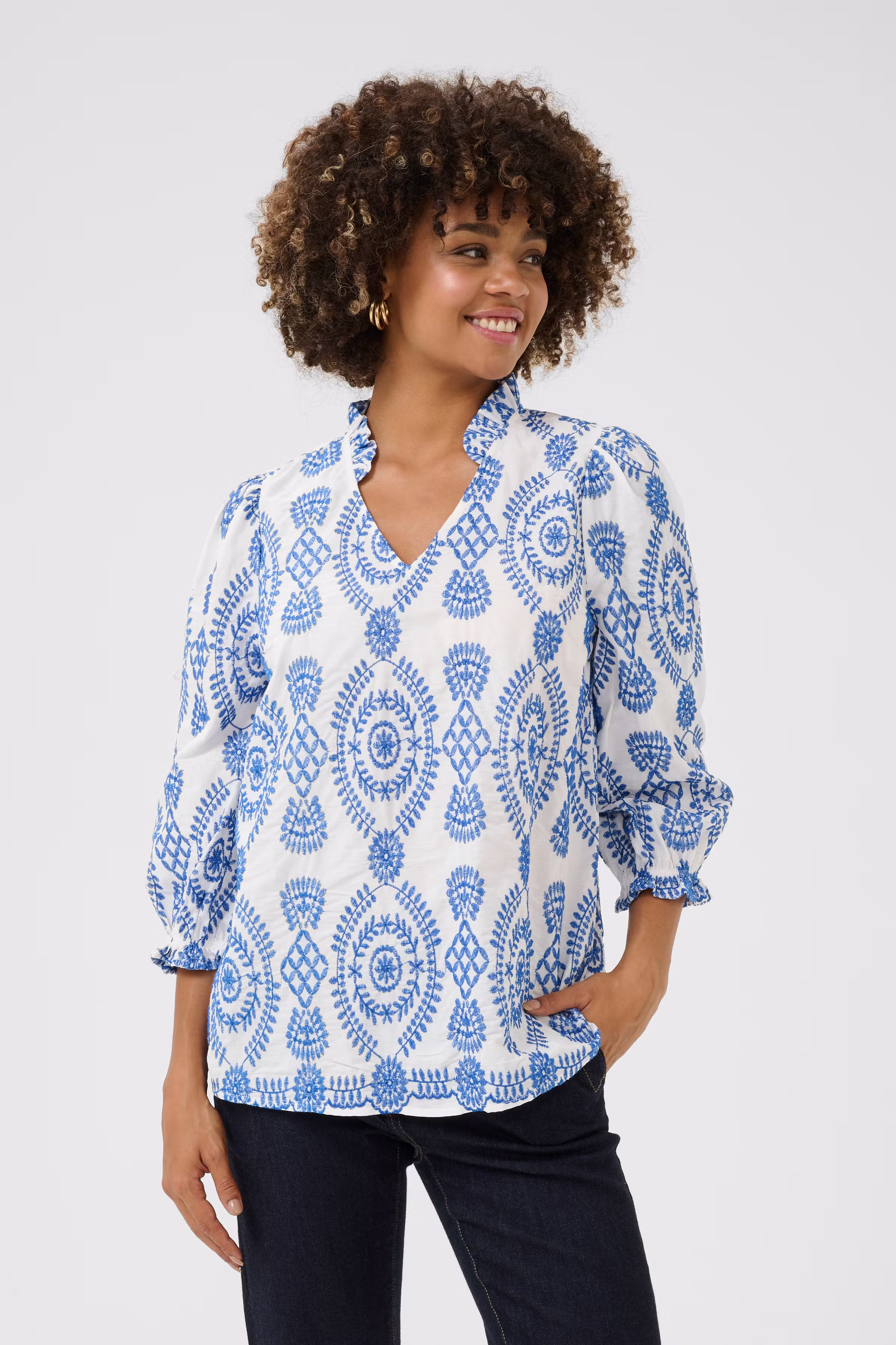 CUtia Blouse with embroidery LOOKBOOK FRONT 50109439-107877