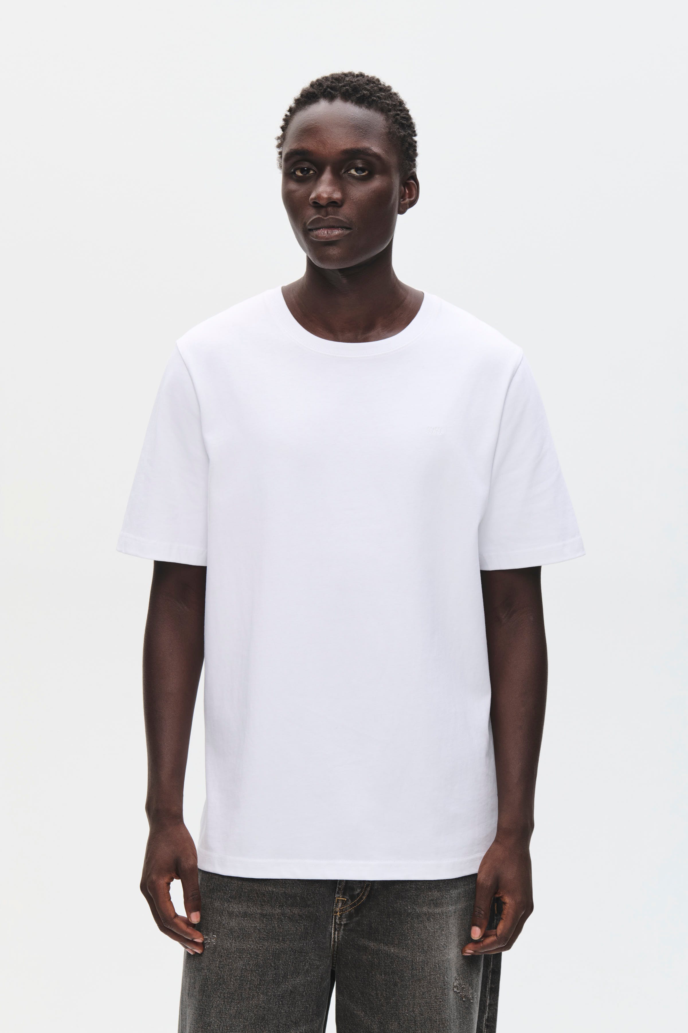 WWBobby T-shirt LOOKBOOK FRONT 30251550-110601