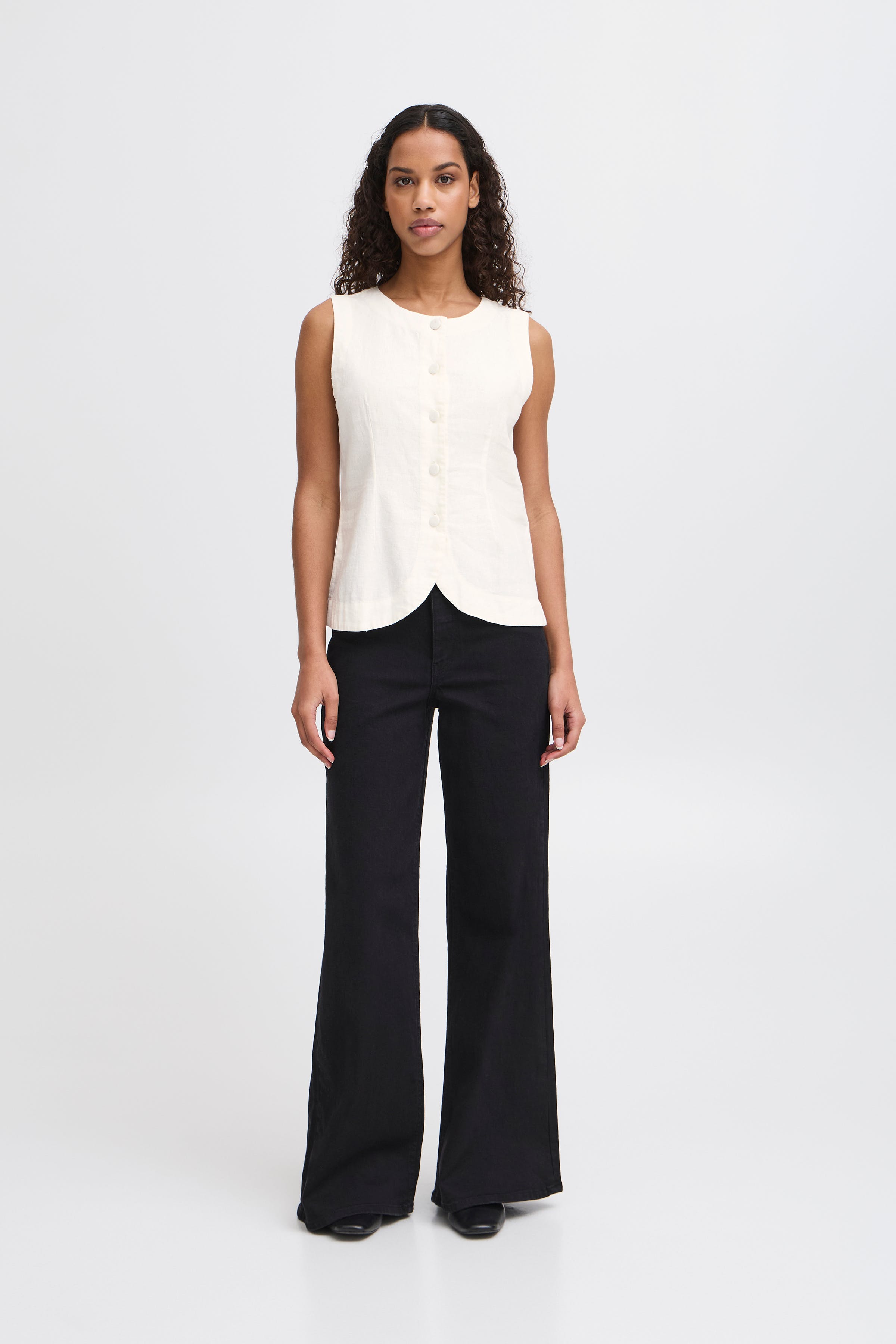 IHLINNO Väst LOOKBOOK FRONT 20122914-114201