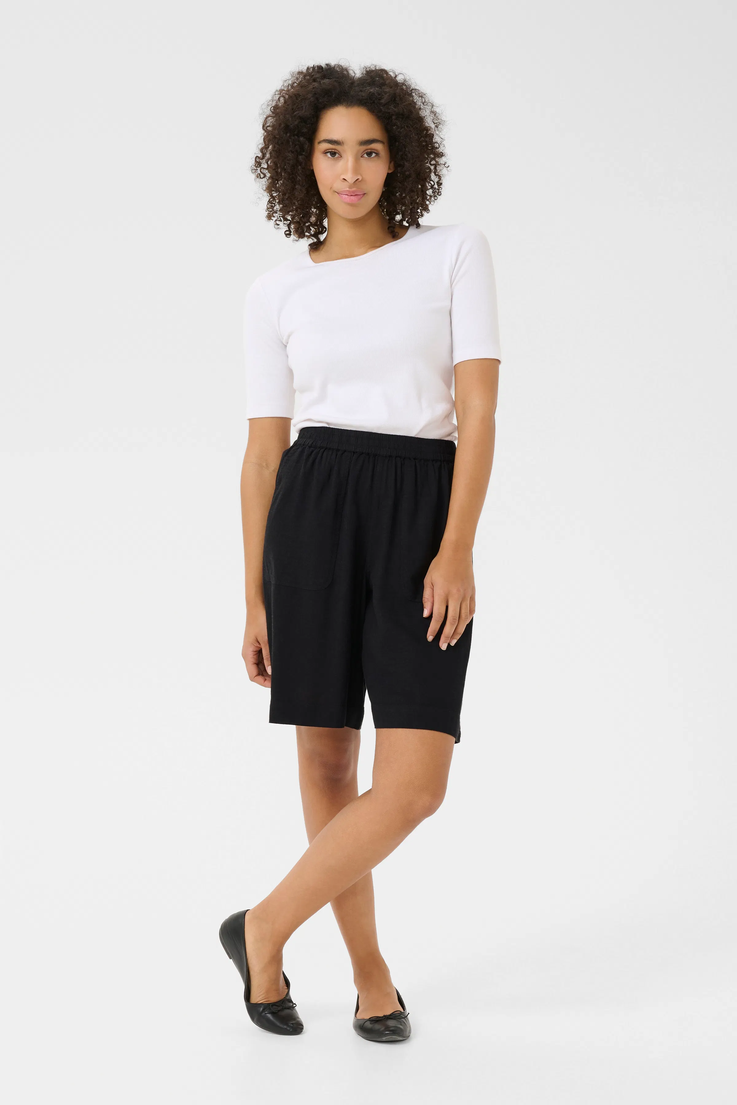 KAmilia Lin Shorts LOOKBOOK FRONT 10509668-100121