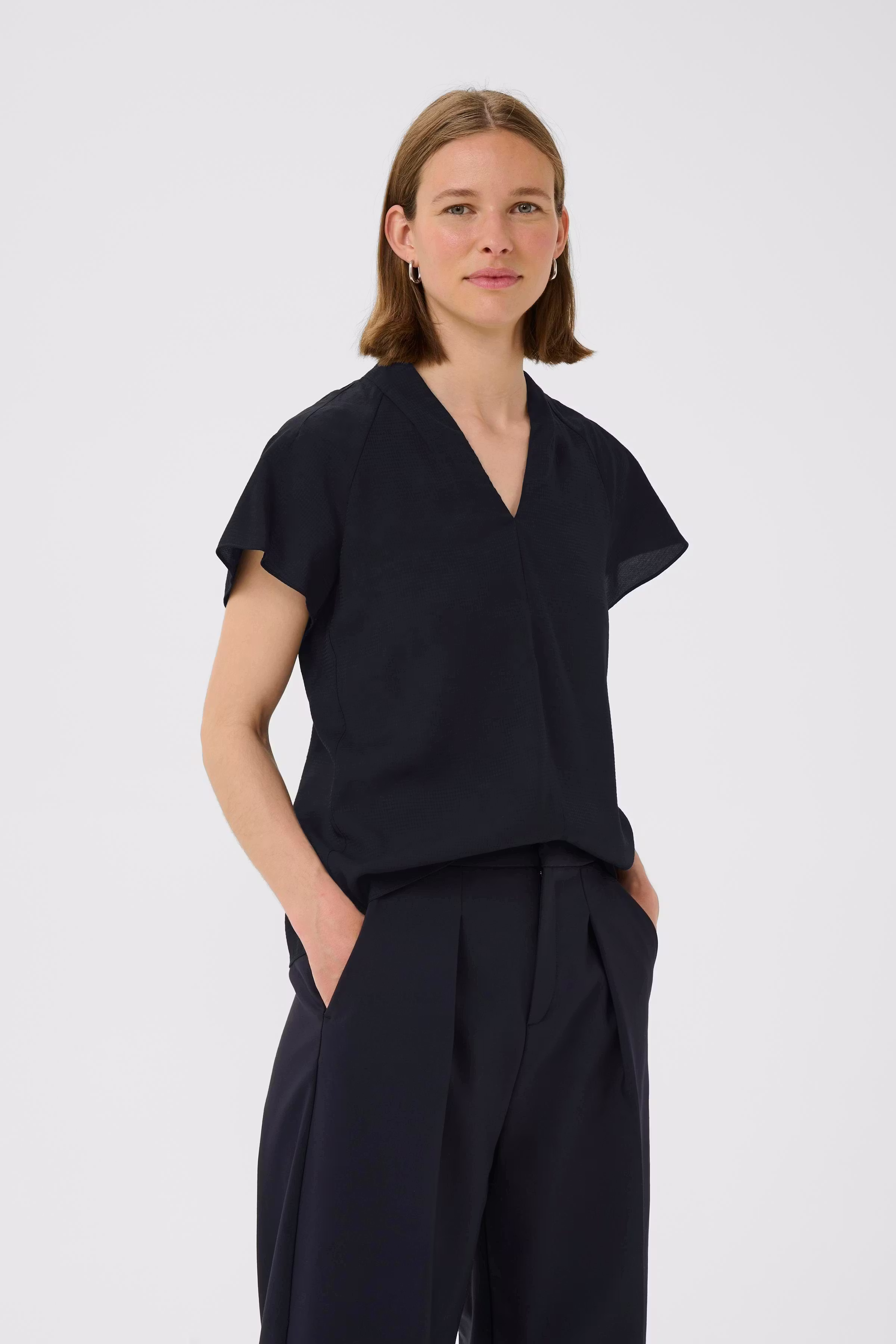 AdeliaIW Top LOOKBOOK FRONT 30110911-300005