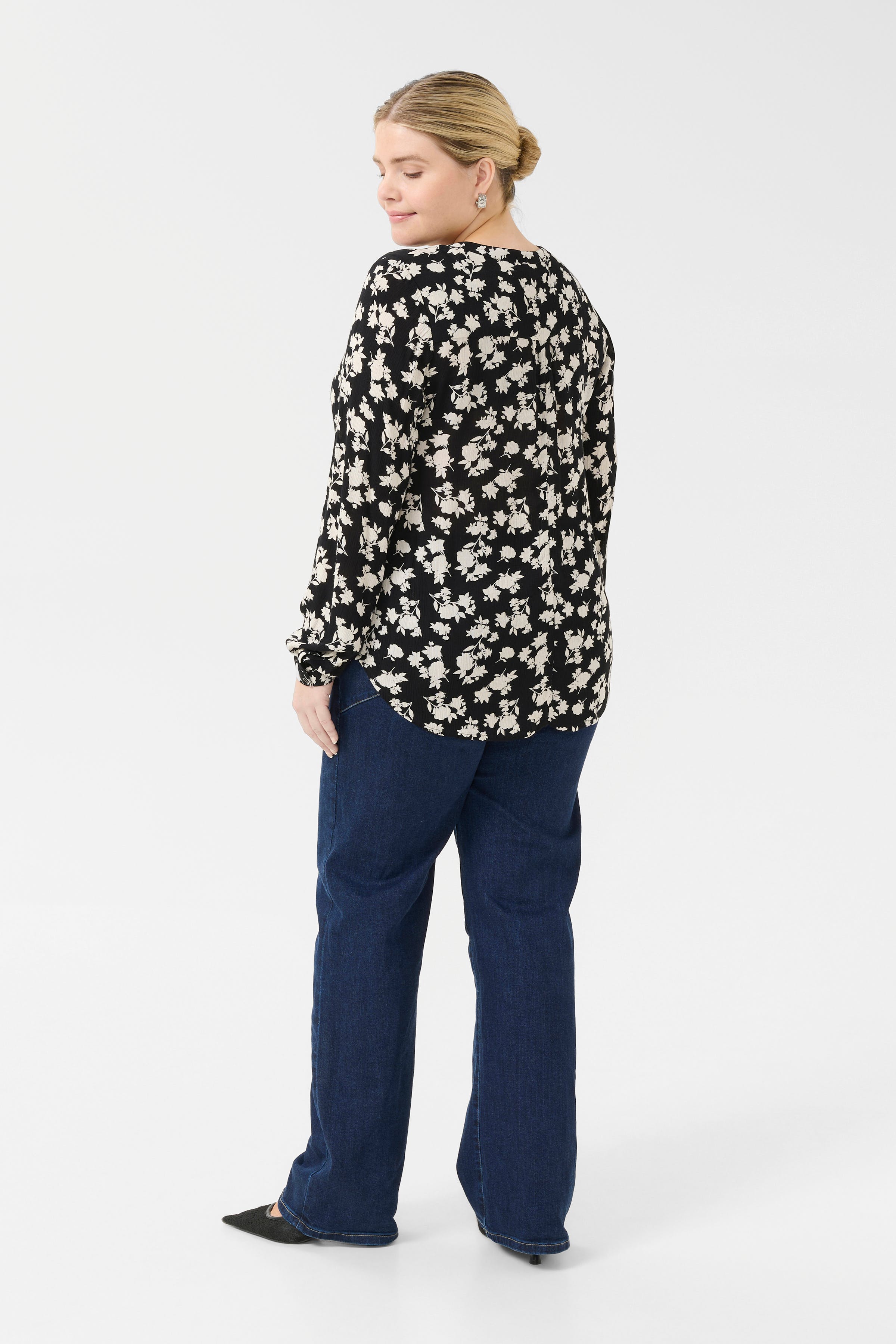 KCami Bluse LOOKBOOK BACK 10582024-106992